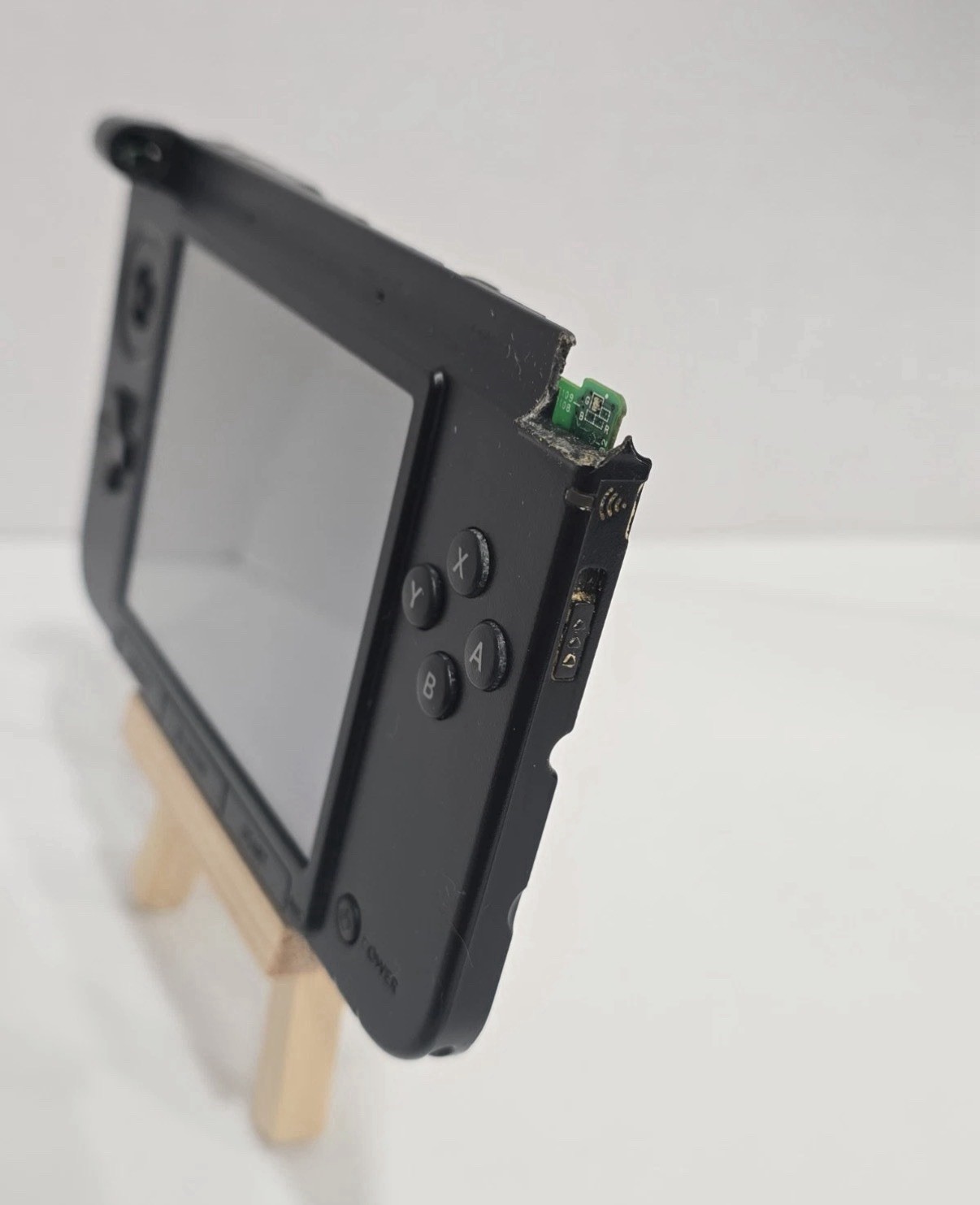 Nintendo 3DS XL 4GB Red Console Model SPR-001 (USA) (NTSC) PARTS ONLY OR REPAIR