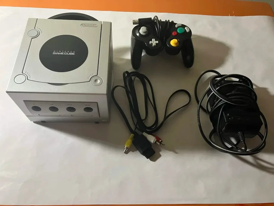 Nintendo GameCube Platinum Silver DOL-101 Console Tested w/ Controller Cables
