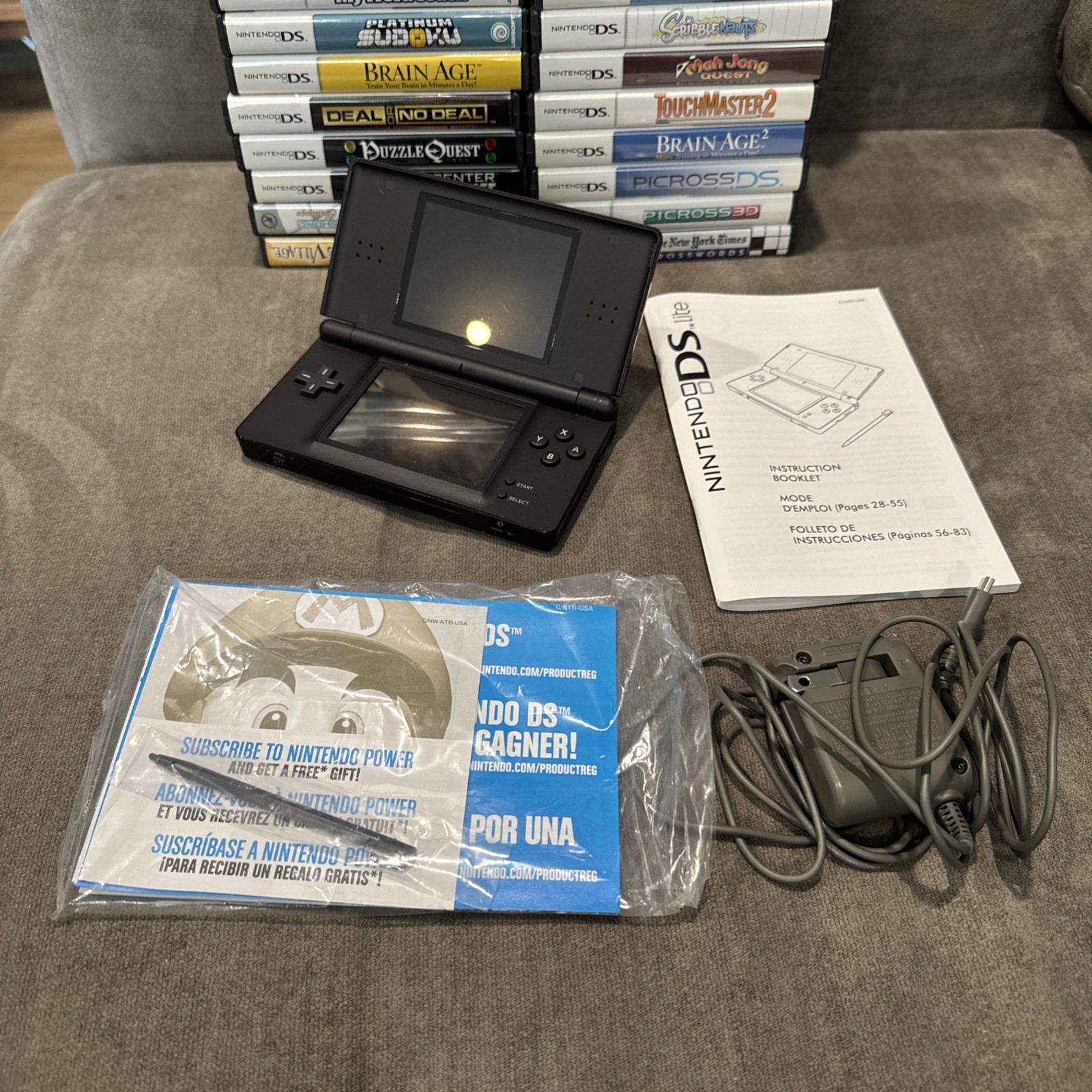 Nintendo DS Lite – Onyx Black – Complete in Box CIB – Bundle Lot With 18 Games