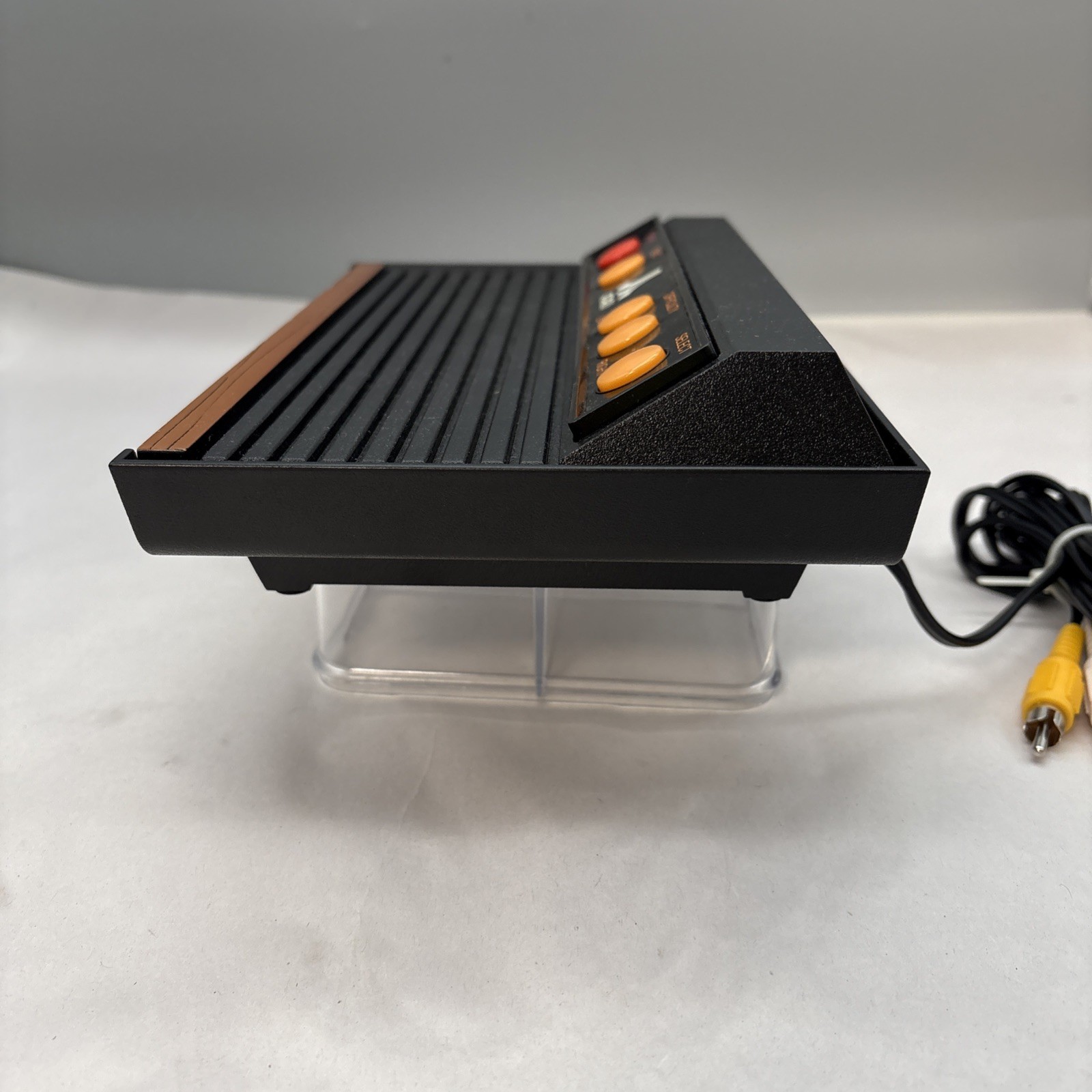 Atari 2600 Flashback 2 Classic Game Console Black Box & Controller Free Ship