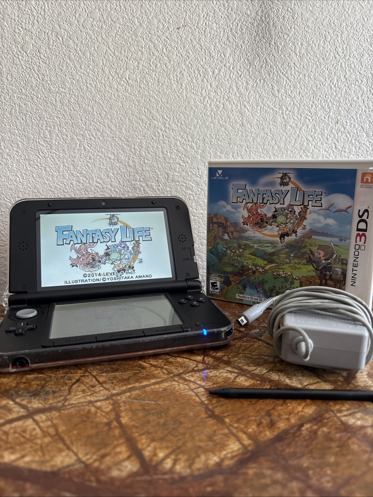 Nintendo 3DS XL Red W/ Fantasy Life CIB CHARGER, Stylus , SD CARD & 3DS GUARD CA