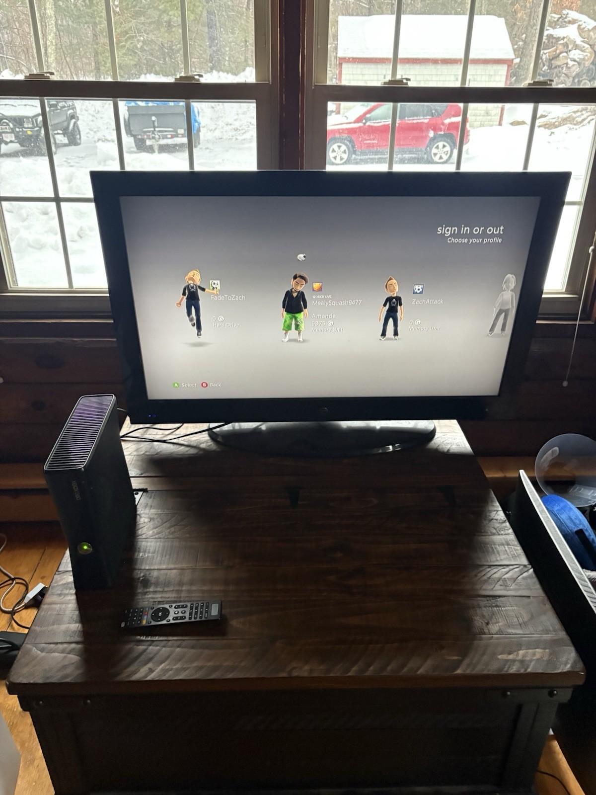 Microsoft Xbox 360 S with Kinect 250GB Glossy Black Console (NTSC)