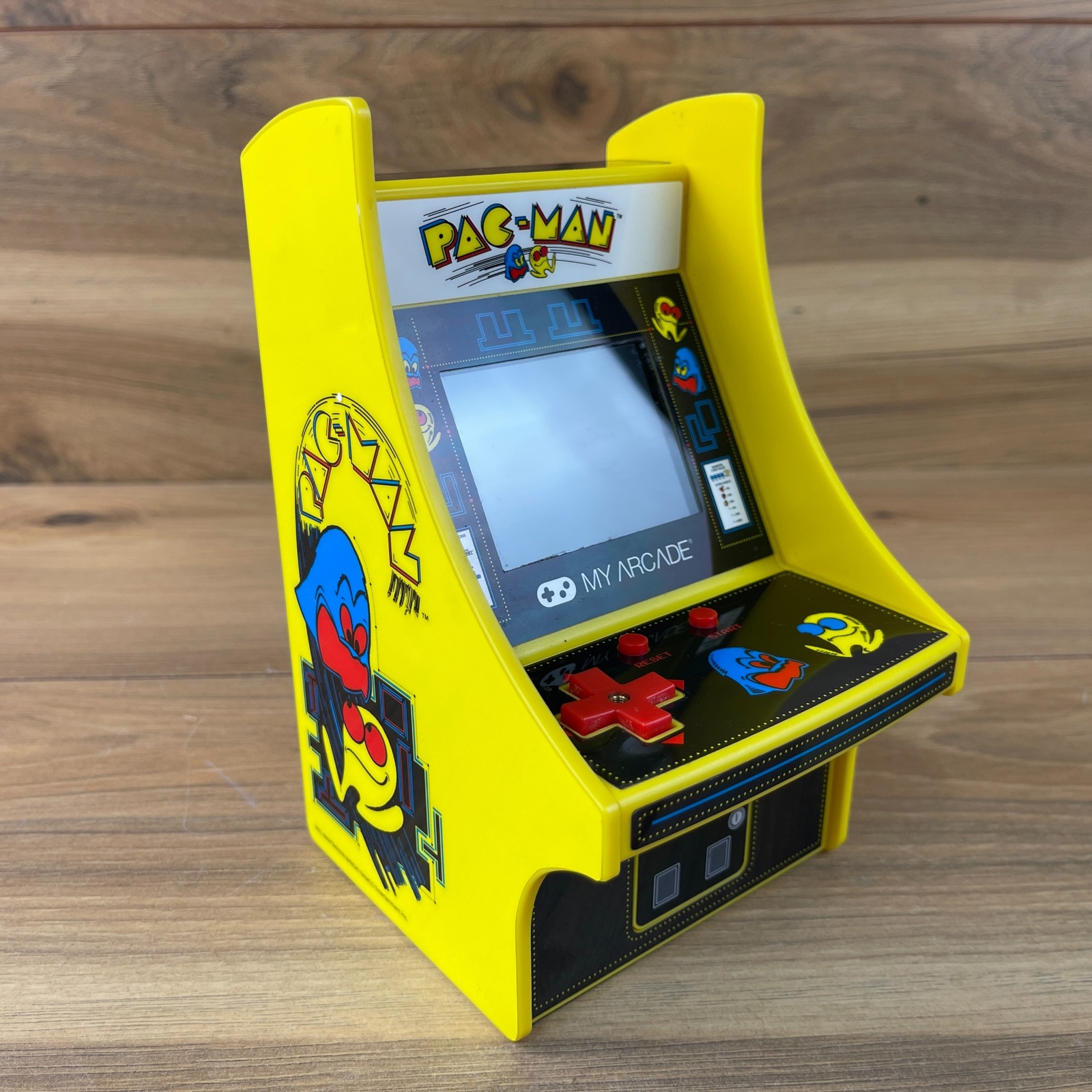 My Arcade Pac-Man Micro Player 2.75″ Screen Built-in Speaker Mini Arcade Machine