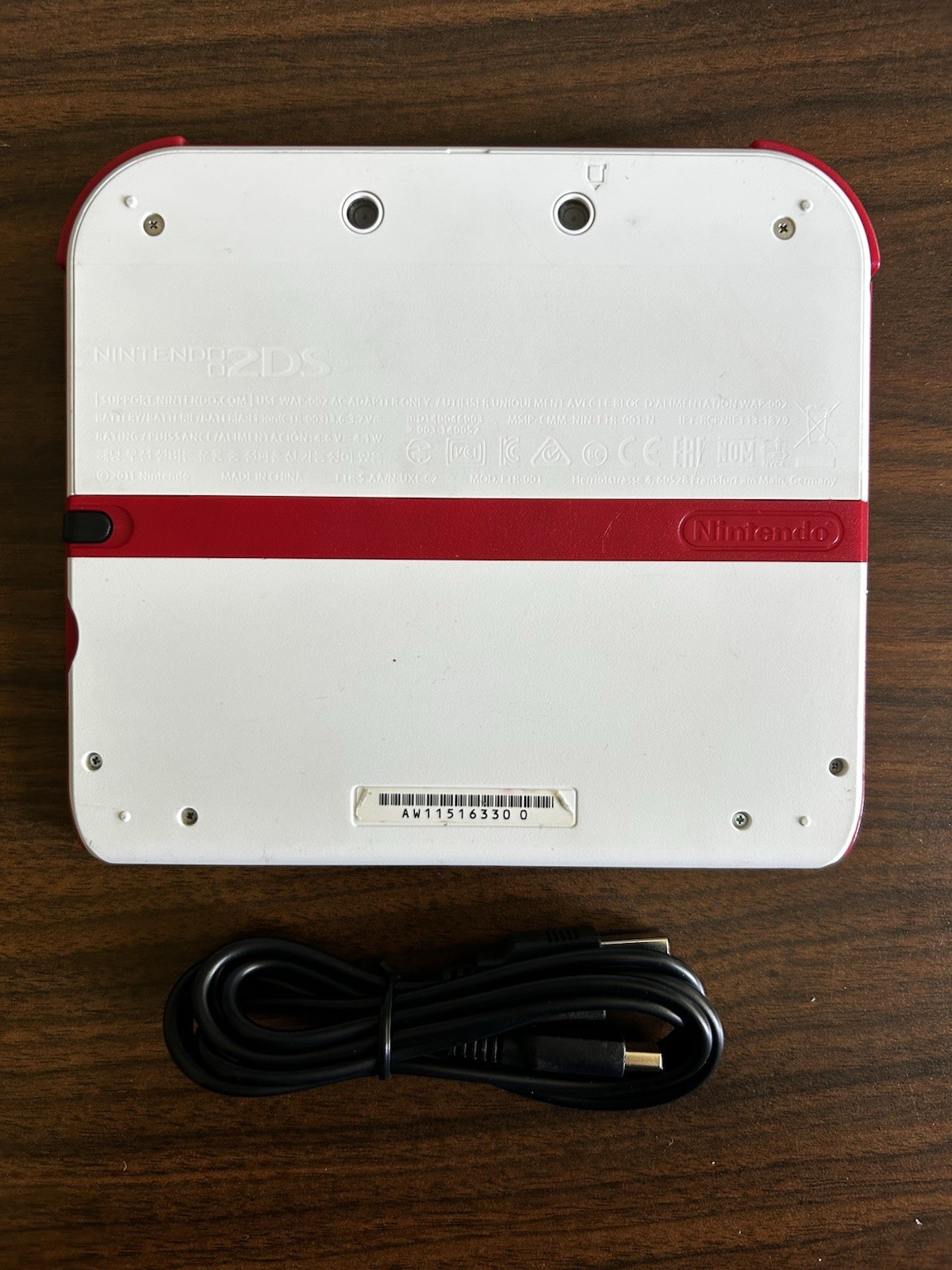 Nintendo 2DS red &white Console & charger | USA | NEW SUPER MARIO 2 FAST SHIP