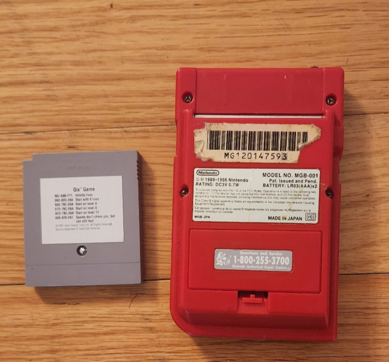 Nintendo Game Boy Pocket MGB-001 Red with Qix game – Tested & Working