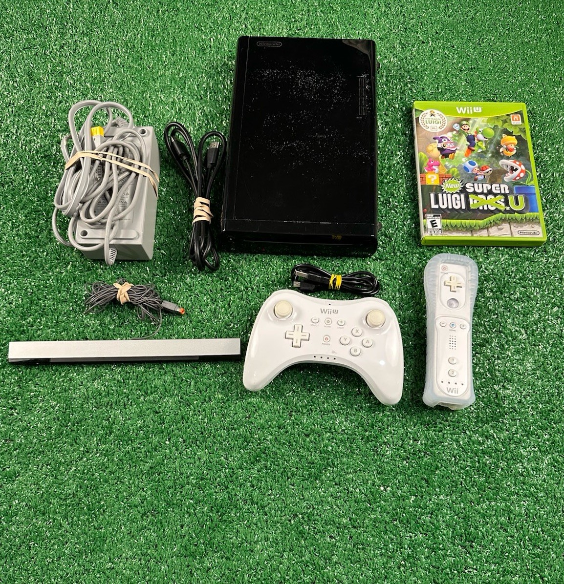 Nintendo Wii U Black Console Bundle NEW SUPER LUIGI U, PRO CONTROLLER!💥