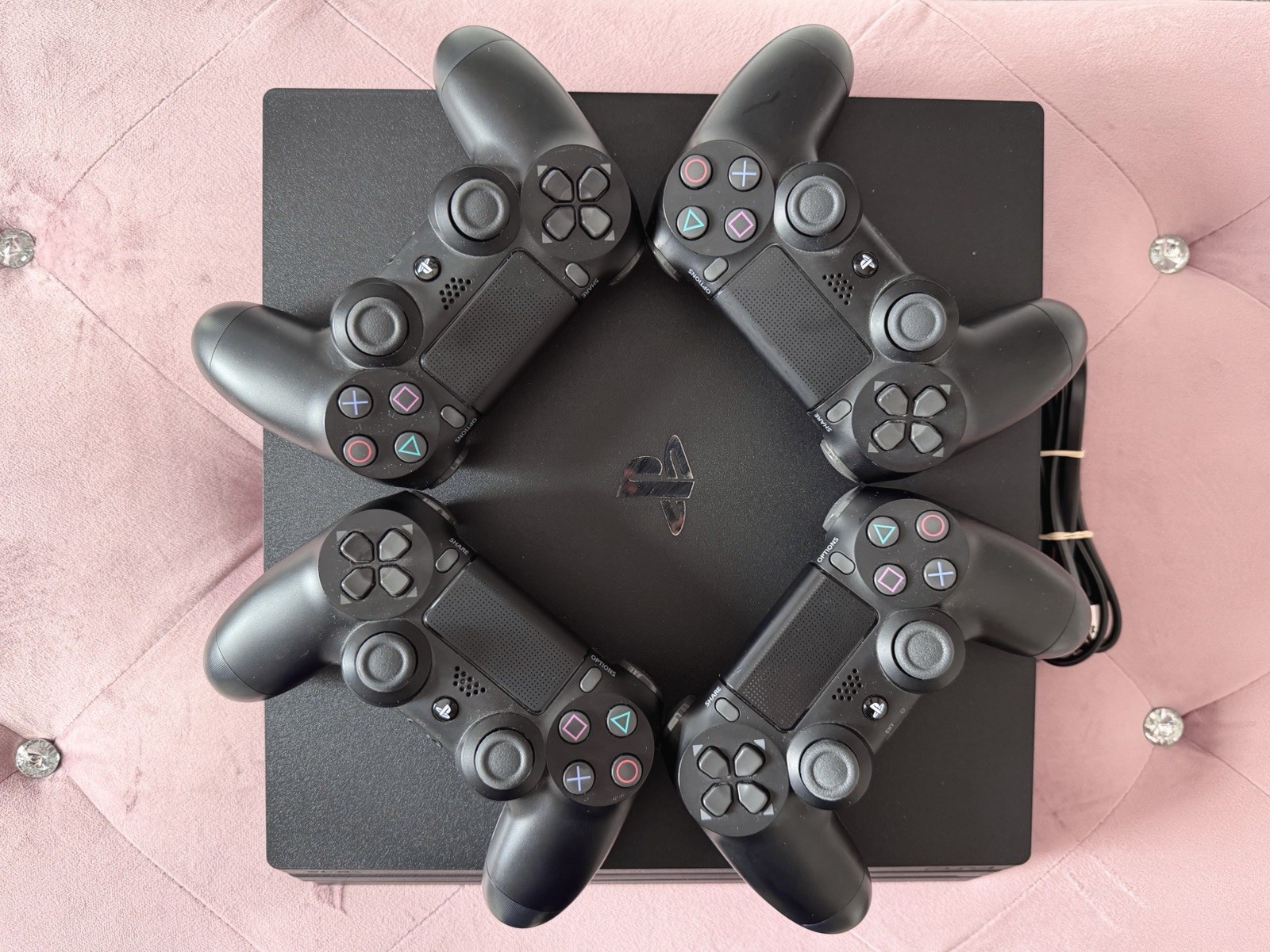 Sony PlayStation 4 1TB Console Bundle + 4 Controllers (CUH-7115B) Mint Cond.!