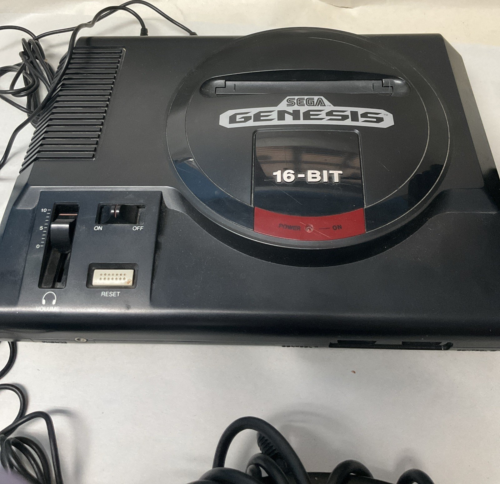 Sega Genesis 16 Bit Console 1601 BUNDLE W/Controllers 1650+ 1470, Power, 11 Game
