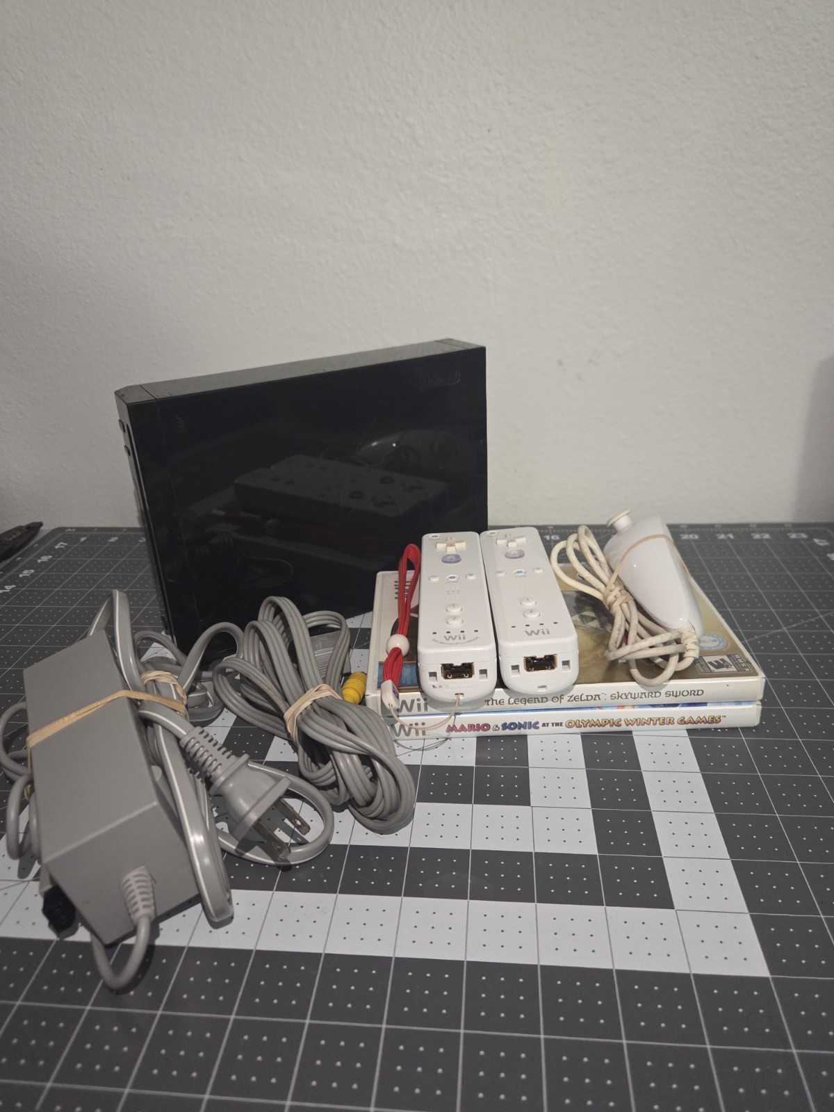 Nintendo Wii Family Edition Console RVL-101 Black (With Zelda & Mario/Sonic)