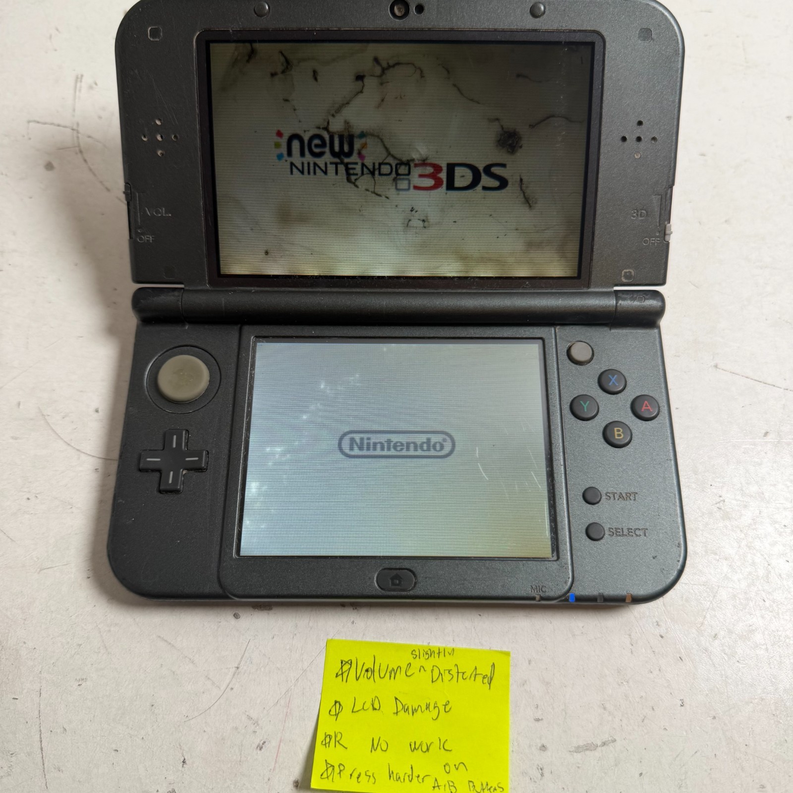 Nintendo New 3DS XL Metallic Black Dual LCD Display Handheld Gaming Console