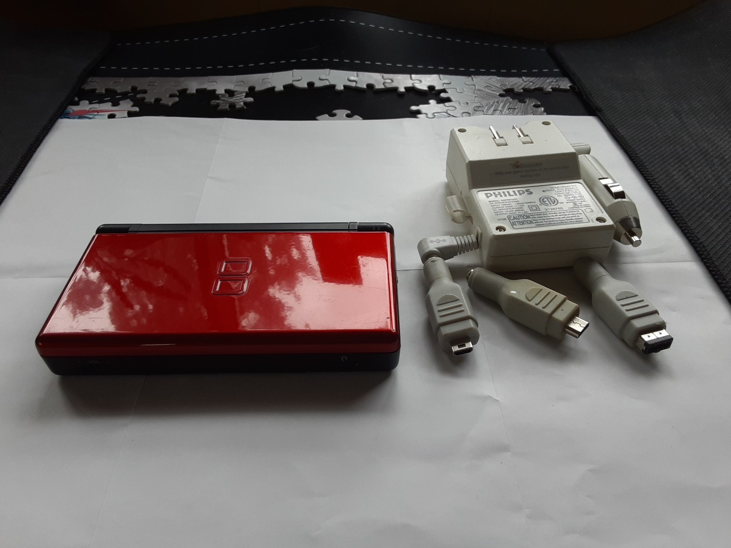 Nintendo DS Lite Crimson Handheld System – Red/Black With Charger And 1 Game