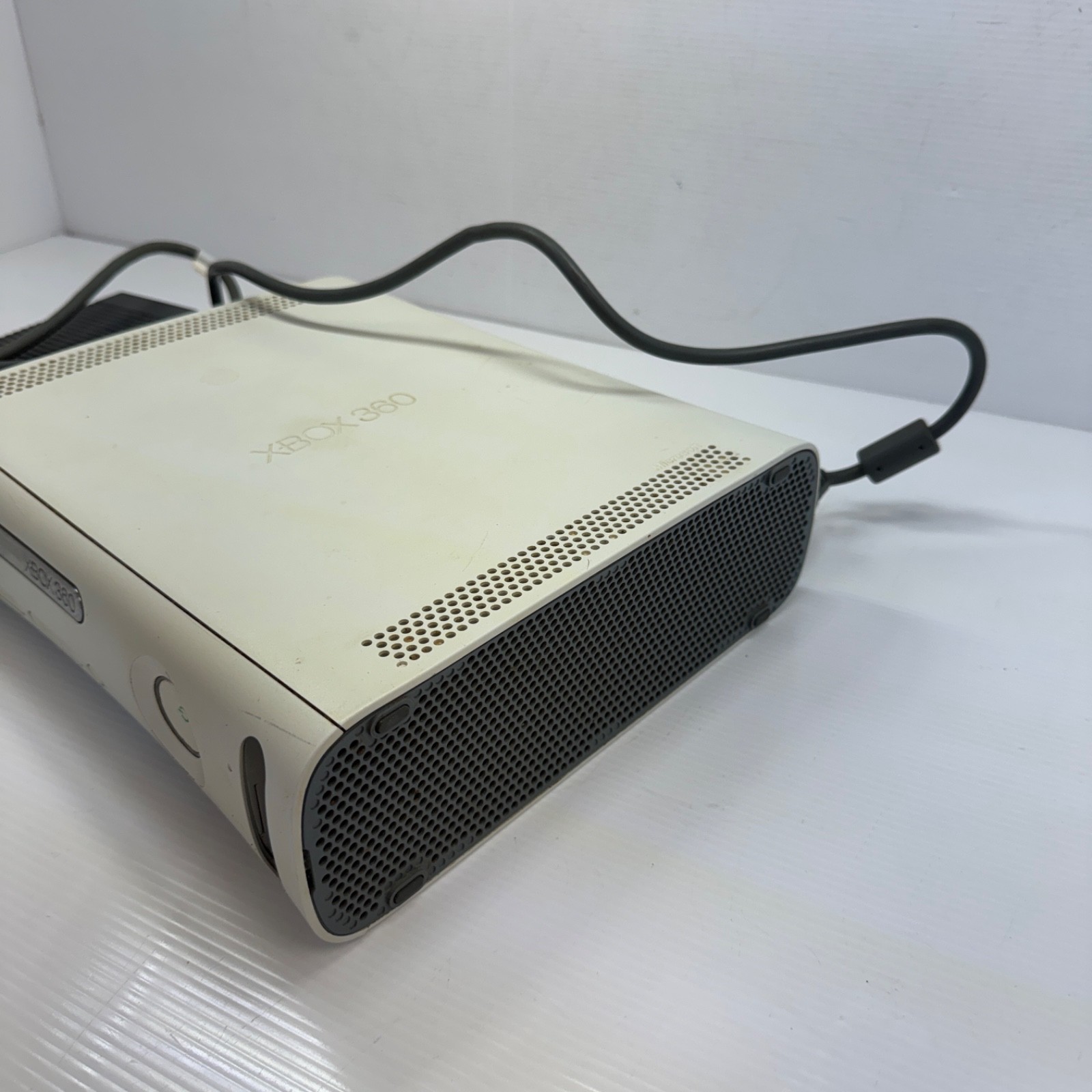 Official Microsoft Xbox 360 60GB Console & Wires! Works