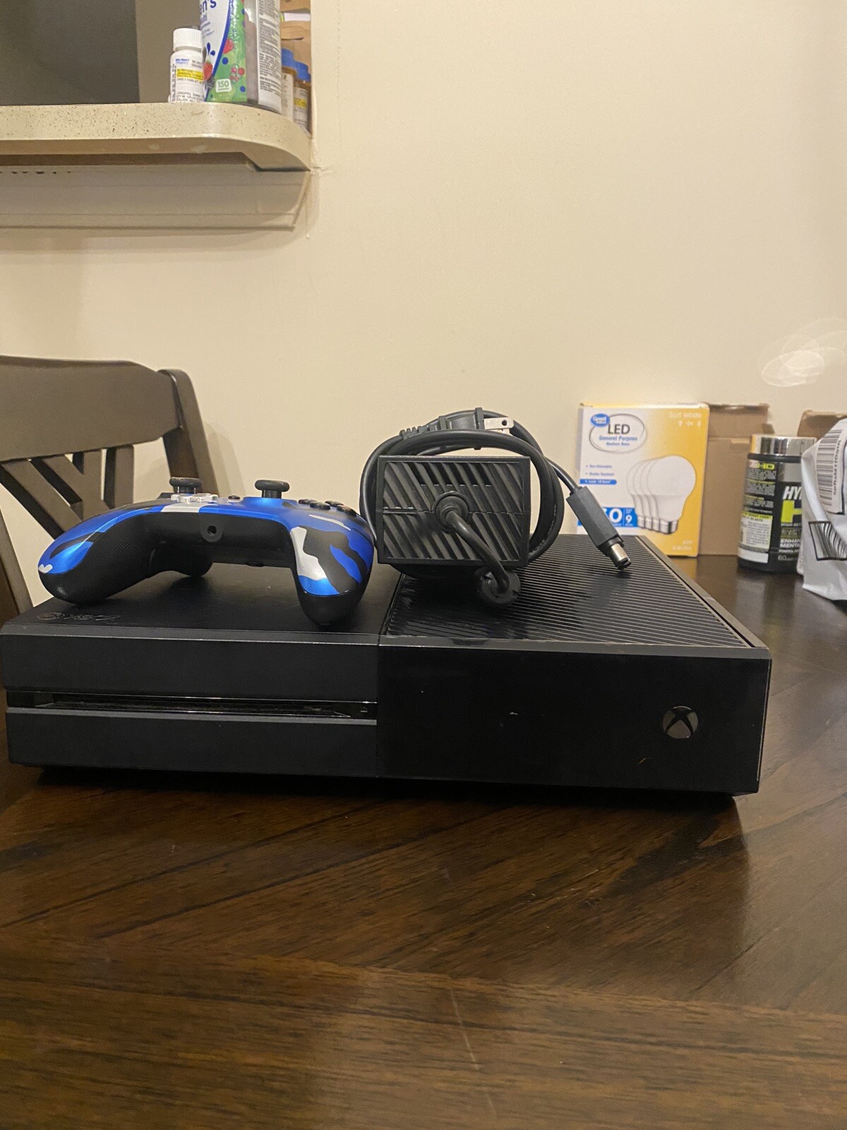 Microsoft Xbox One with Kinect 500GB Black Console – 7UV-00077