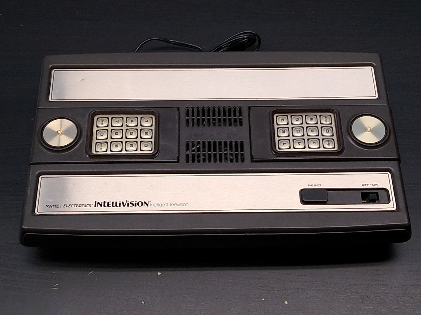 Mattel Intellivision Model 2609 Video Game Console – FOR PARTS OR REPAIR