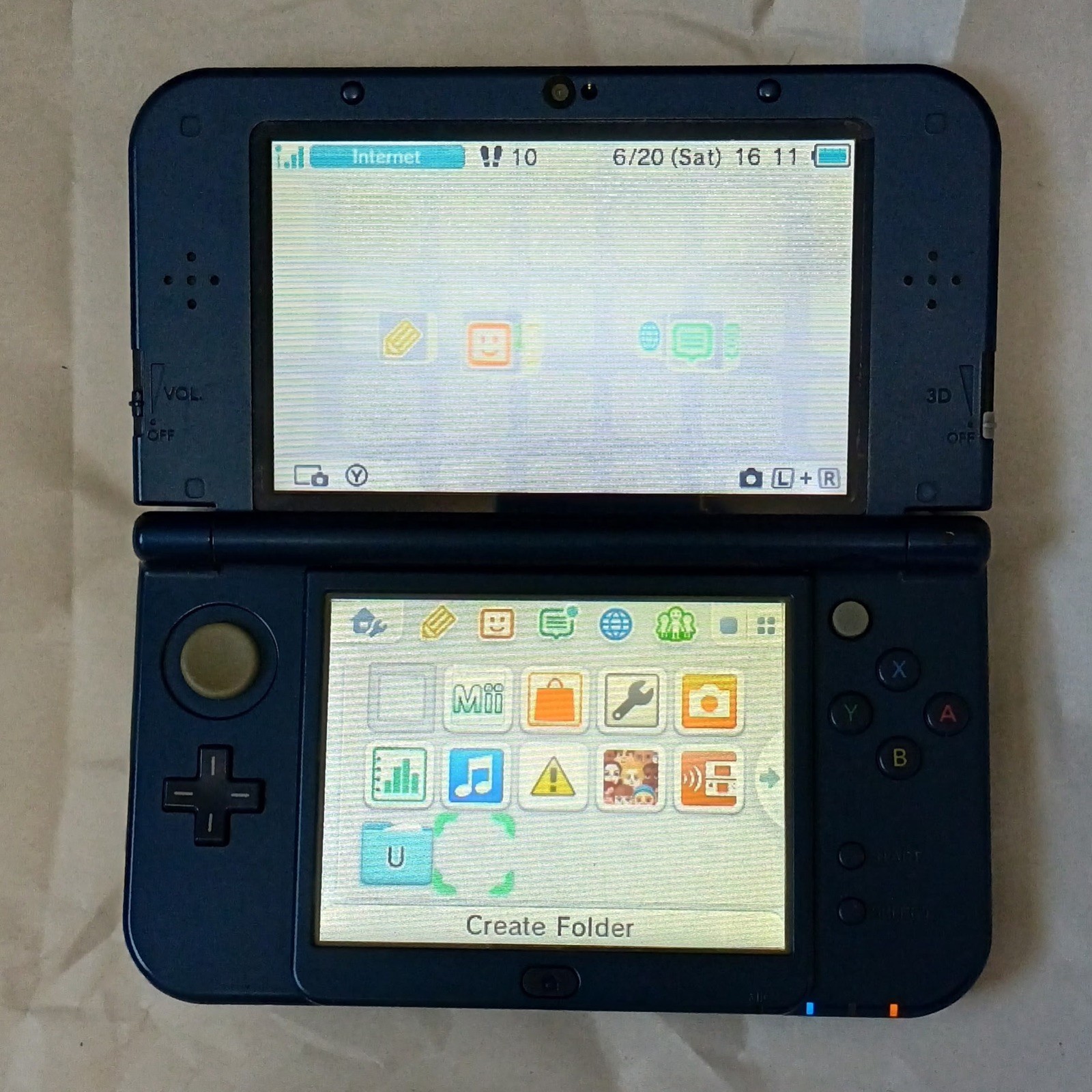 “New” Nintendo 3DS XL/LL Blue w/ Stylus, AC, & 32G Micro SD Card