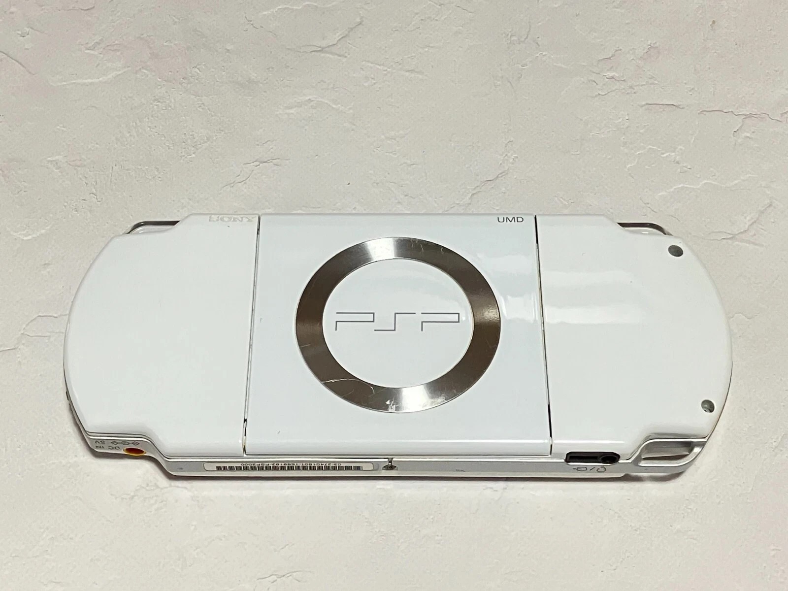 Sony PlayStation PSP 2000 Console with Charger Region Black/White/Pink 80-90%NEW
