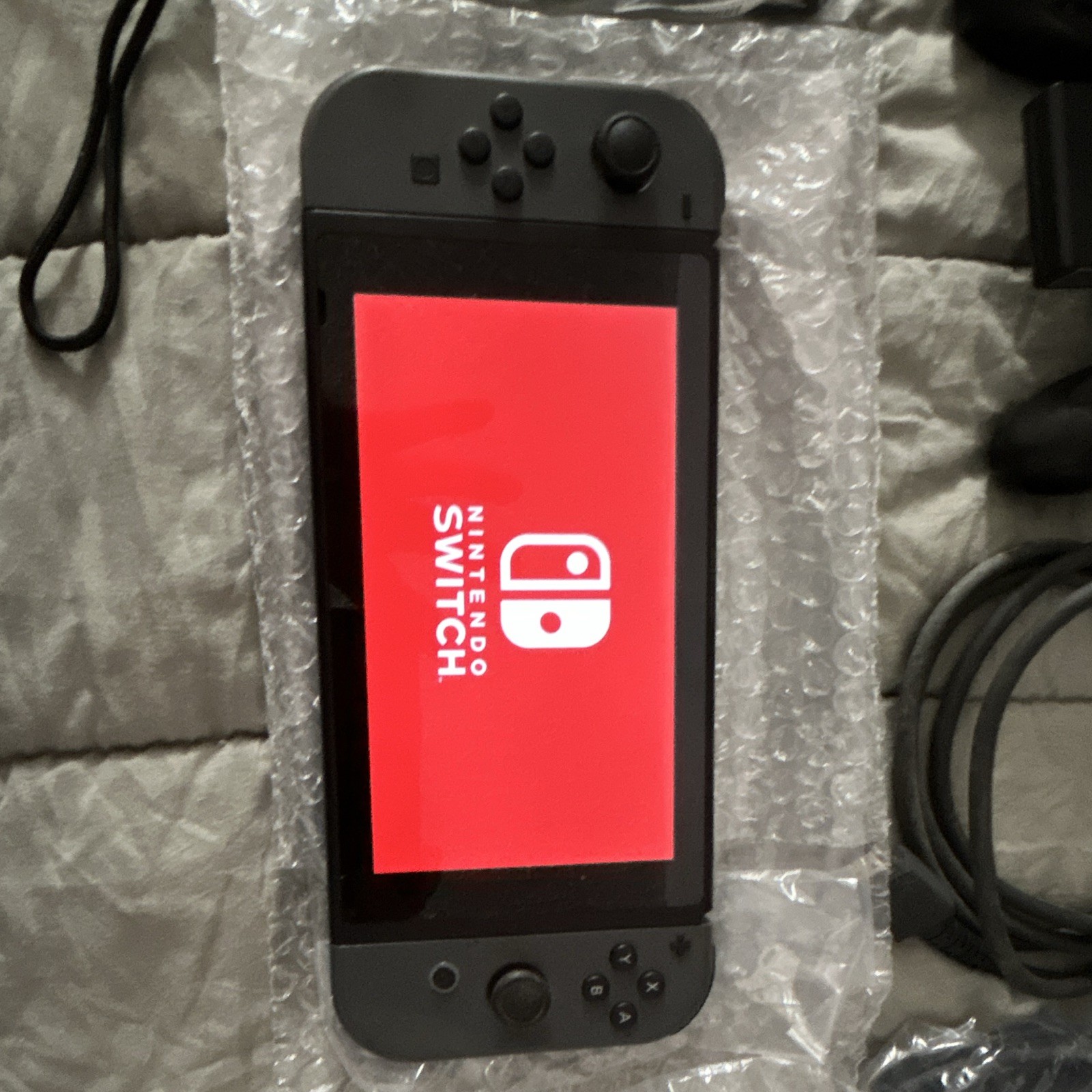 Nintendo Switch 32GB Console Gray Joy-Con, Dock & Cables Wi-Fi HDMI 1080p