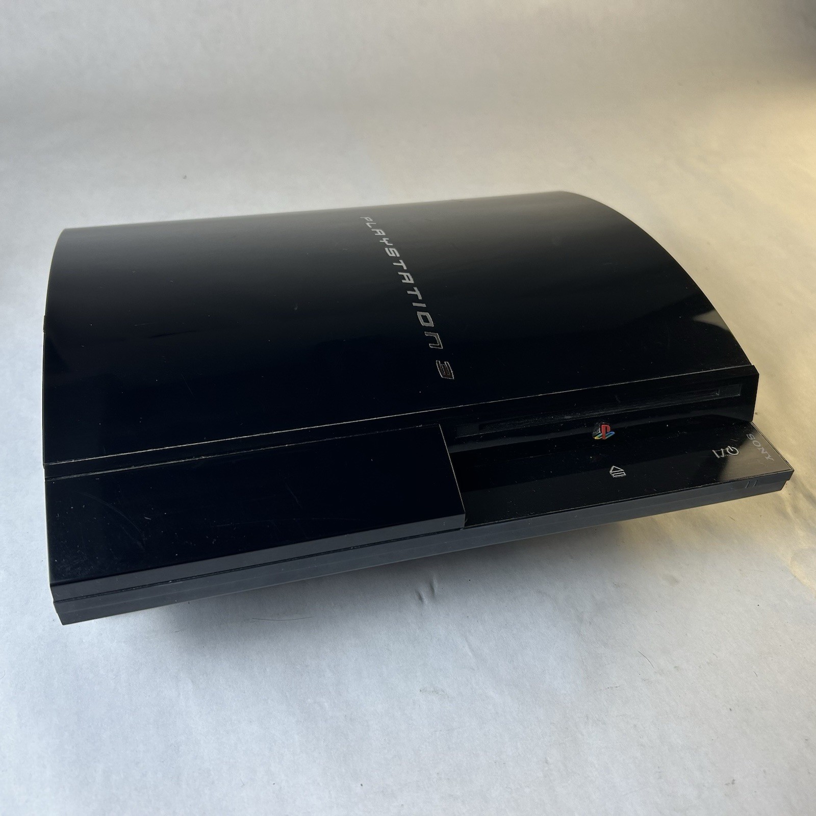 Sony PlayStation 3 PS3 Fat Backwards Compatible CECHB01 (20 GB) Bundle