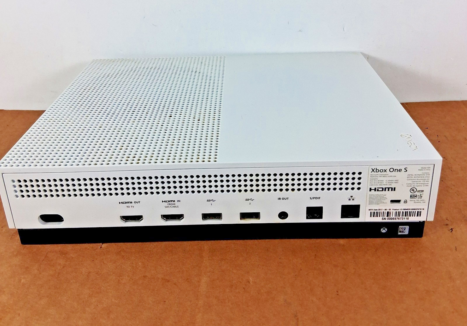 Microsoft Xbox One S 1681 Console & Microsoft Xbox One 1540 For parts or not wor