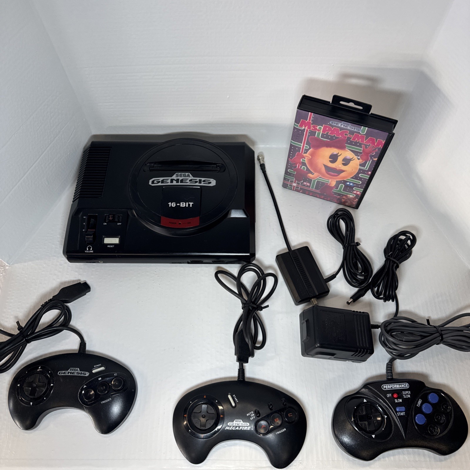 Sega Genesis 1601 (High Definition Graphics) Console System Bundle w/ Ms. Pacman