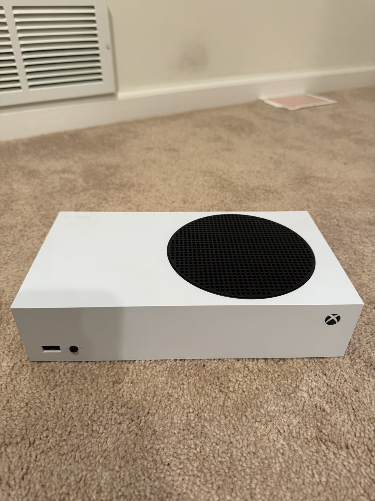 Xbox Console Series S White with 1TB W/ Accessories and Batteries