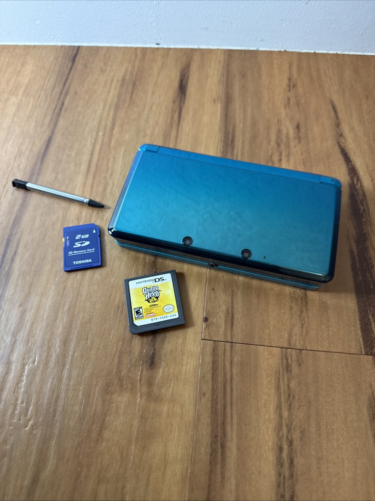 NINTENDO 3DS AQUA BLUE CTR-001: TESTED – NO Charger – W/ Guitar Hero