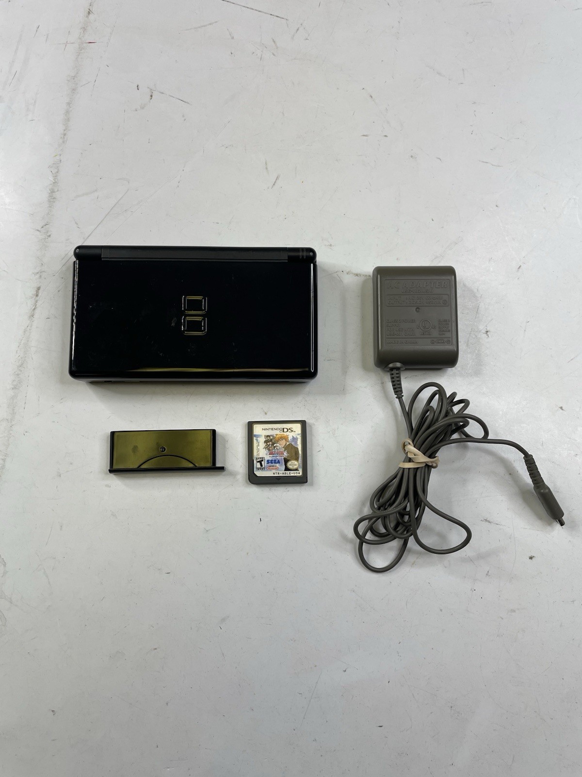Nintendo DS Lite Black Console USG-001 Bundle w/ Charger, Stylus, Bleach Game