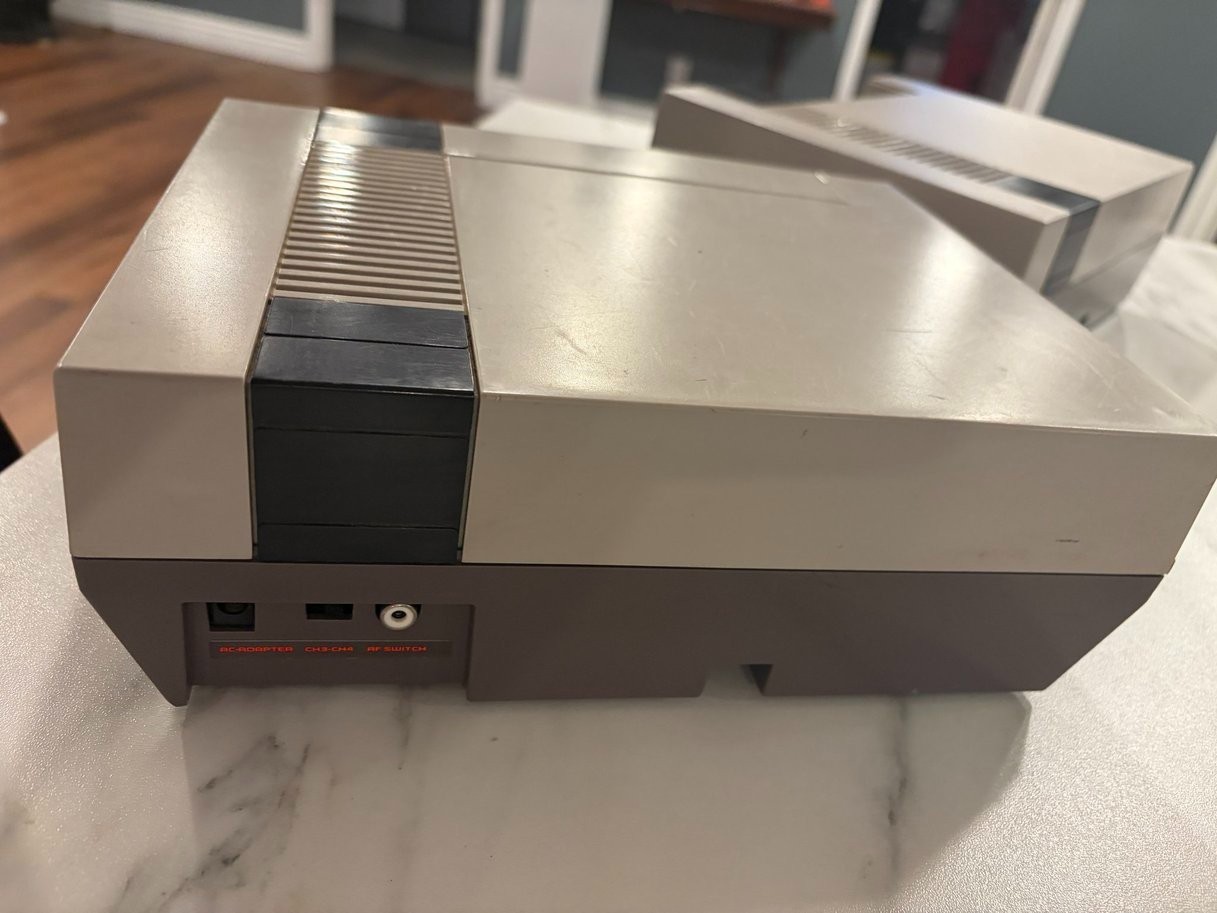 FOR PARTS/REPAIR Lot of 2 Nintendo Entertainment System NES Console READ DETAILS