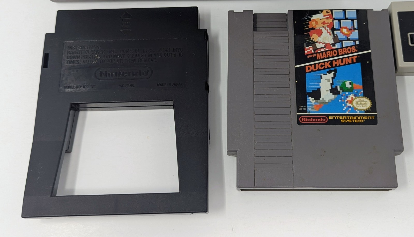Nintendo NES Console Bundle w/ Super Mario/Duck Hunt – Tested & Working!
