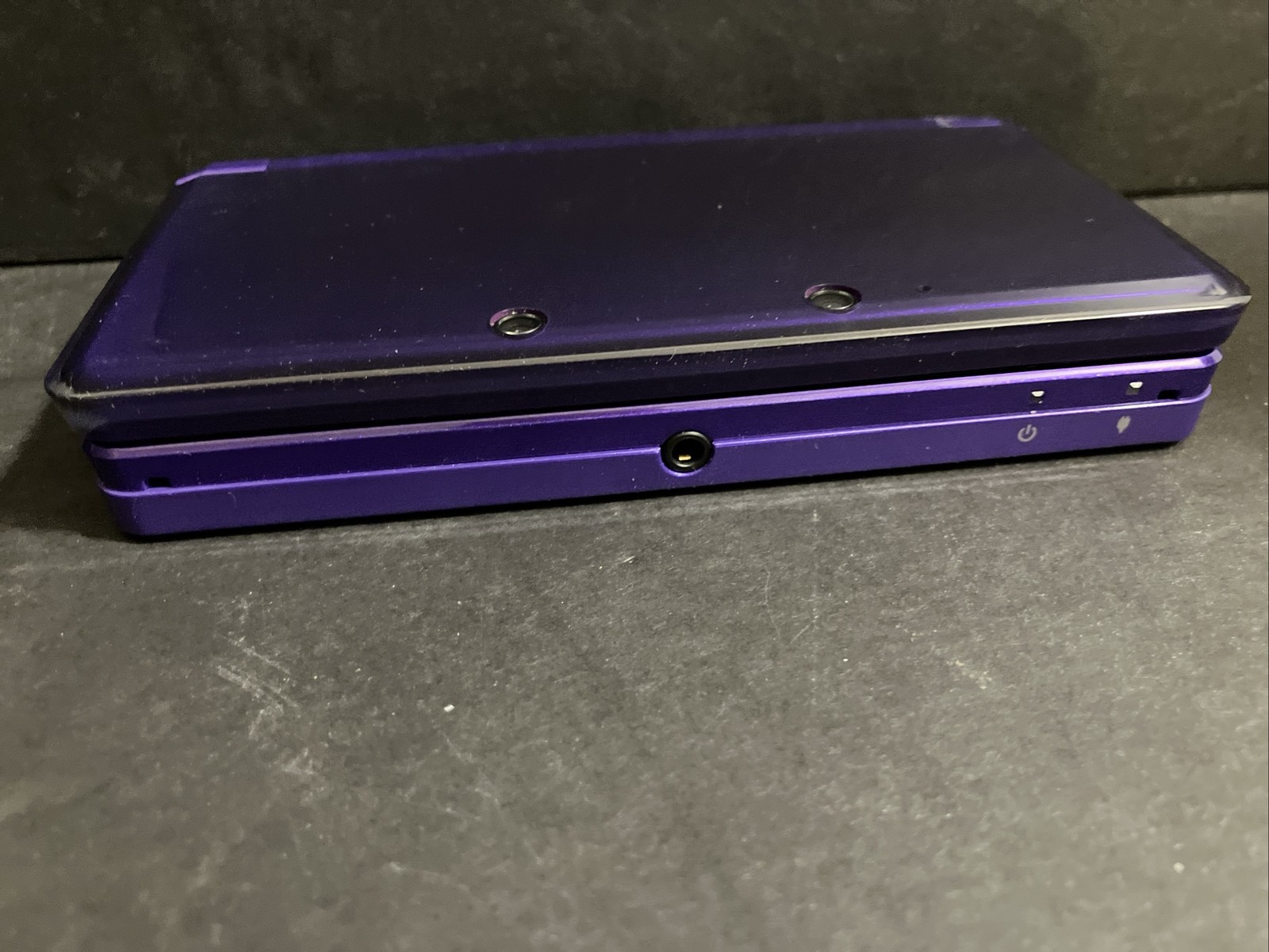 Nintendo 3DS Purple Handheld Console Bundle w/ Case & Mario Game CTR-001 2GB