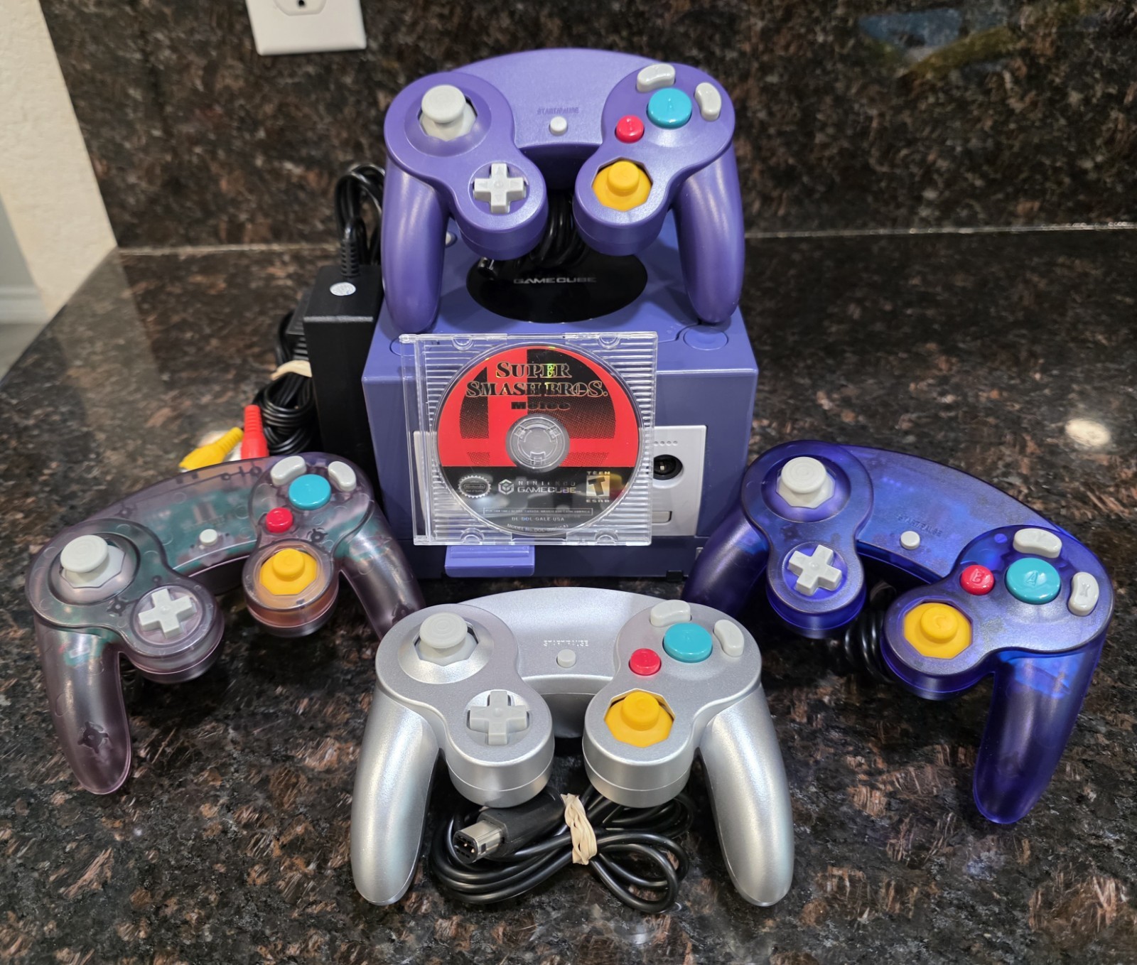 Nintendo GameCube Indigo Bundle – 4 Controllers + Super Smash Bros. Melee +…