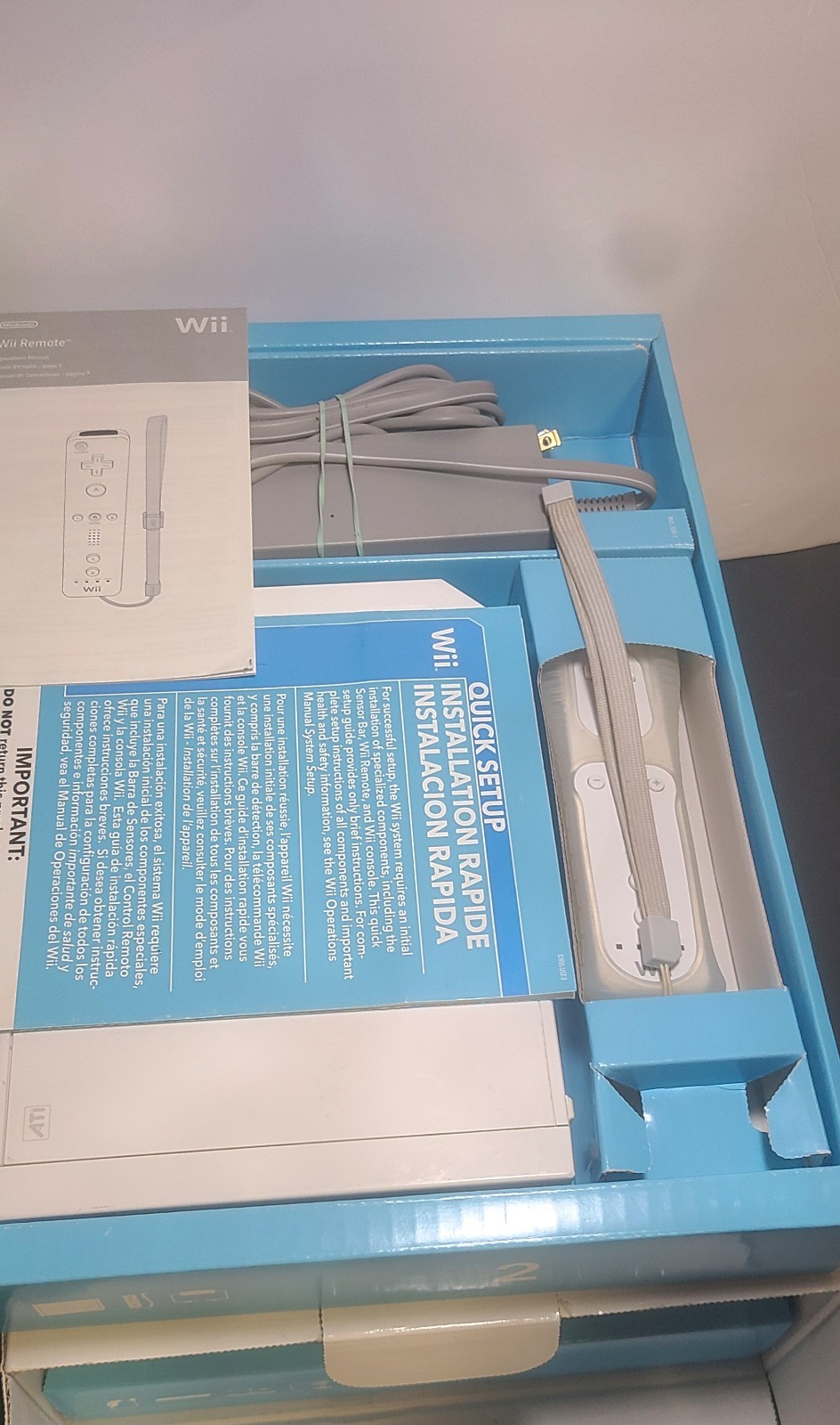 Nintendo Wii Console Complete In Box with Wii Sports Bundle – White – Tested