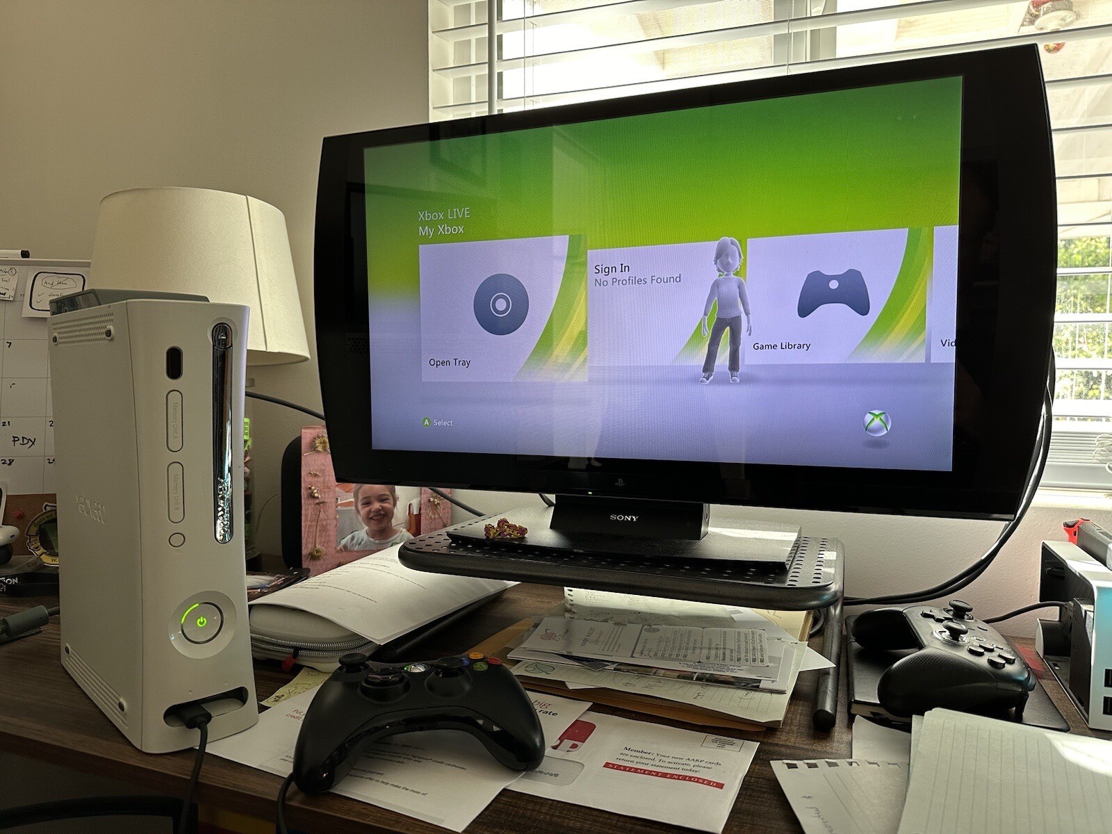 Microsoft Xbox 360 HDMI Pro System Bundle 60GB White Console – With Halo CE