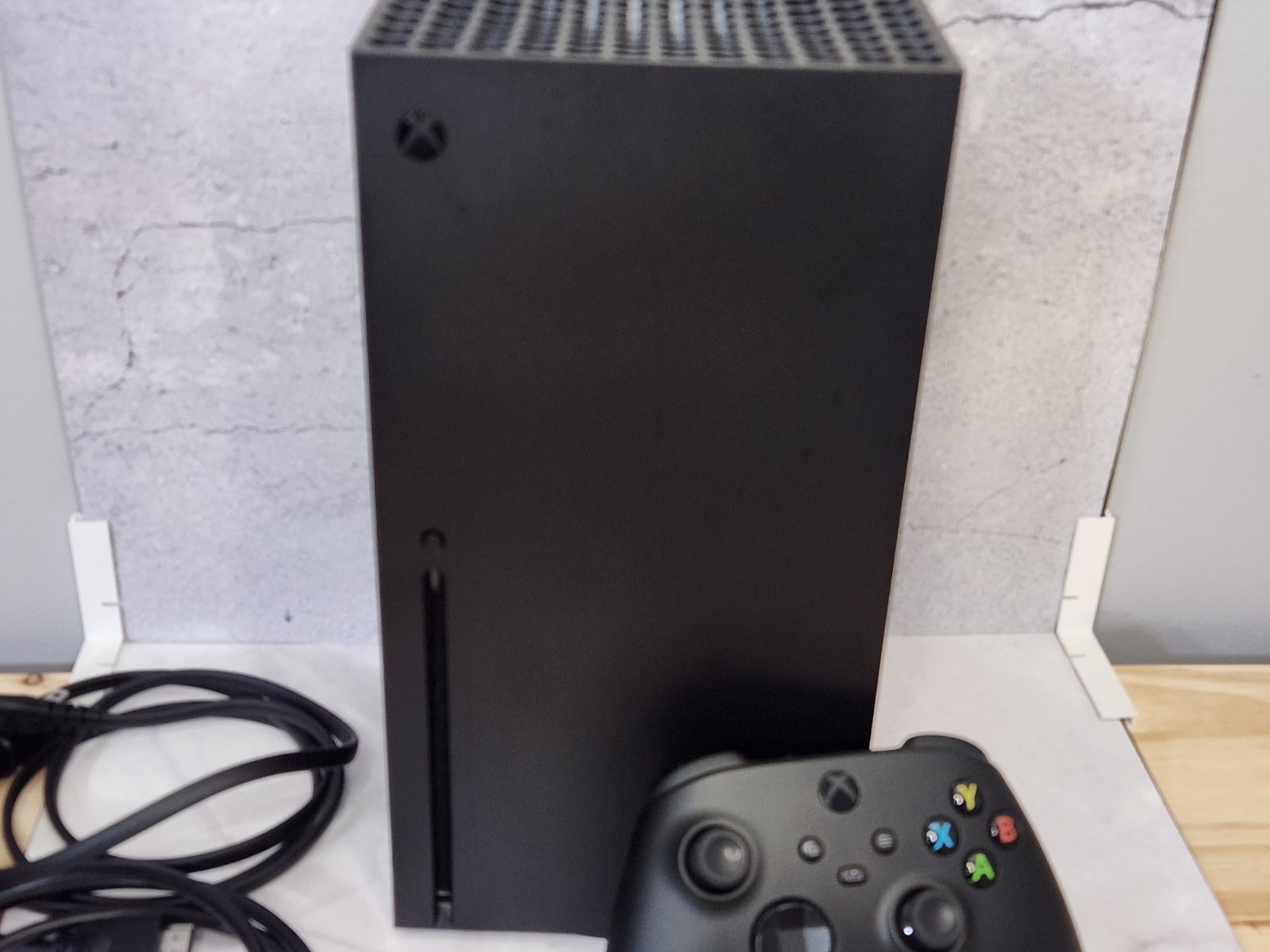 XBOX SERIES X-ONLY USED FOR 1 WEEK-CONSOLE, CORDS, REMOTE, INSTRUCTION MANUAL