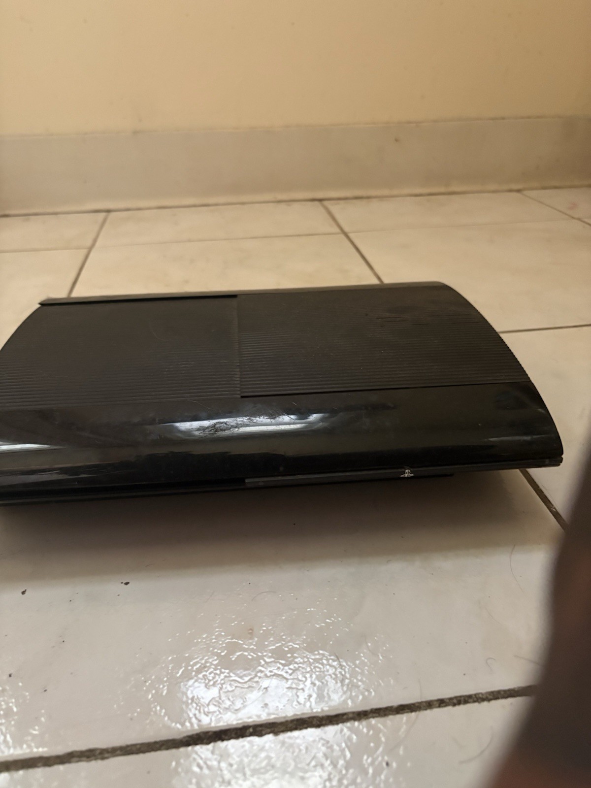 Sony PlayStation 3 Super Slim 250GB Black Console 1080p HDMI Blu-ray NTSC-U/C