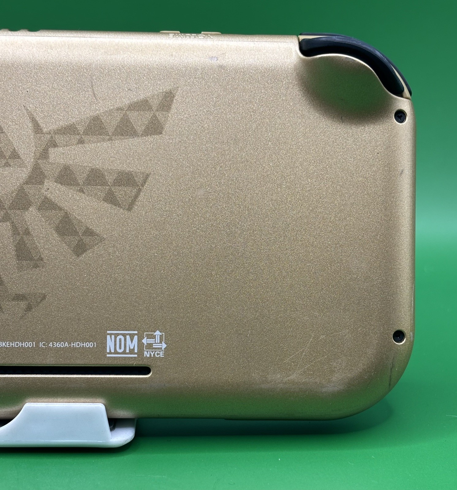 Nintendo Switch Lite Zelda Hyrule Gold Edition (A28) READ DESCRIPTION