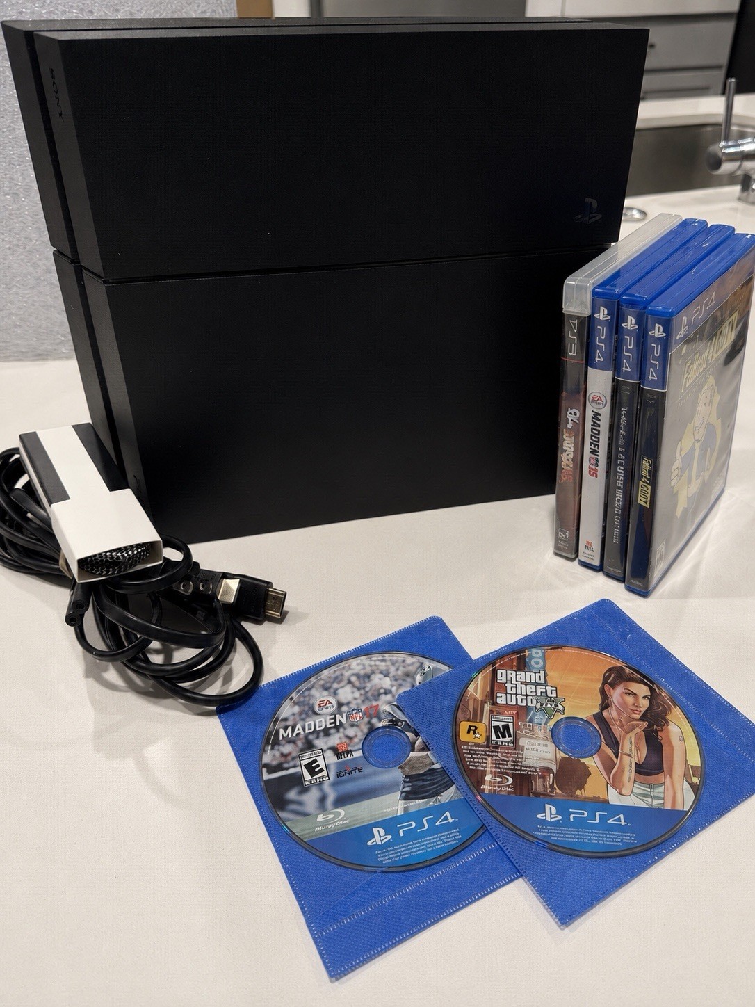 Sony Playstation 4 500GB Black Console And Games!
