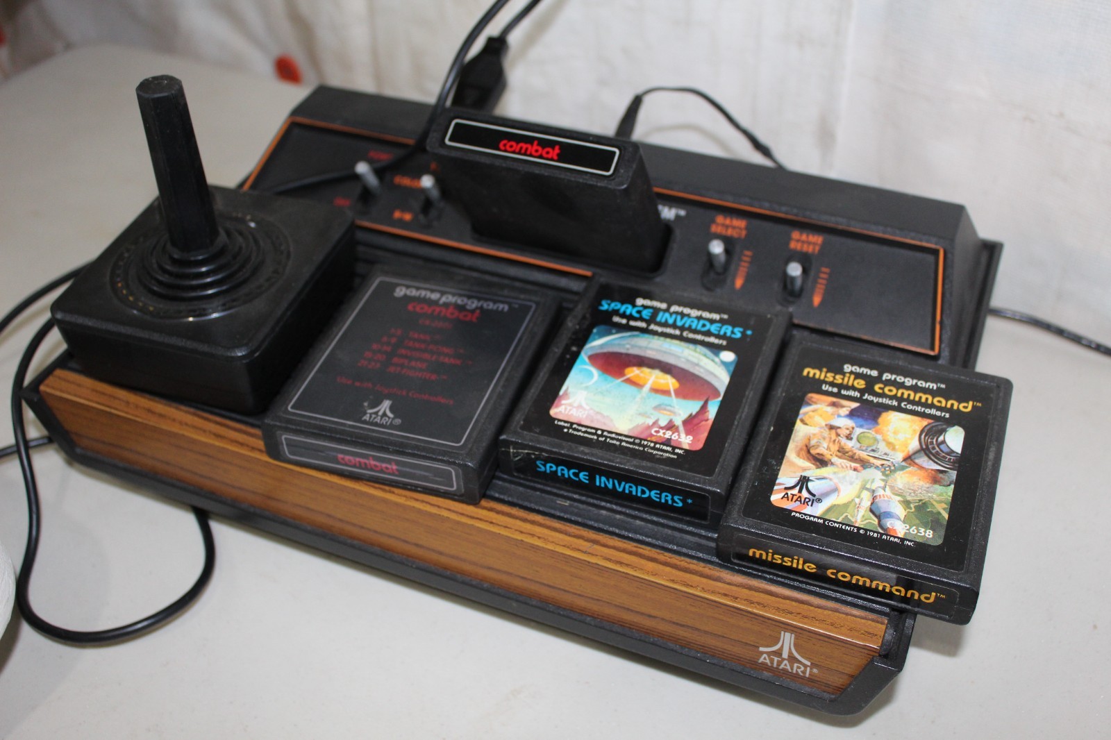 Atari 2600 4-Switch Wood Grain 2 Joysticks 2 Paddles 3 Games + Manuals Tested