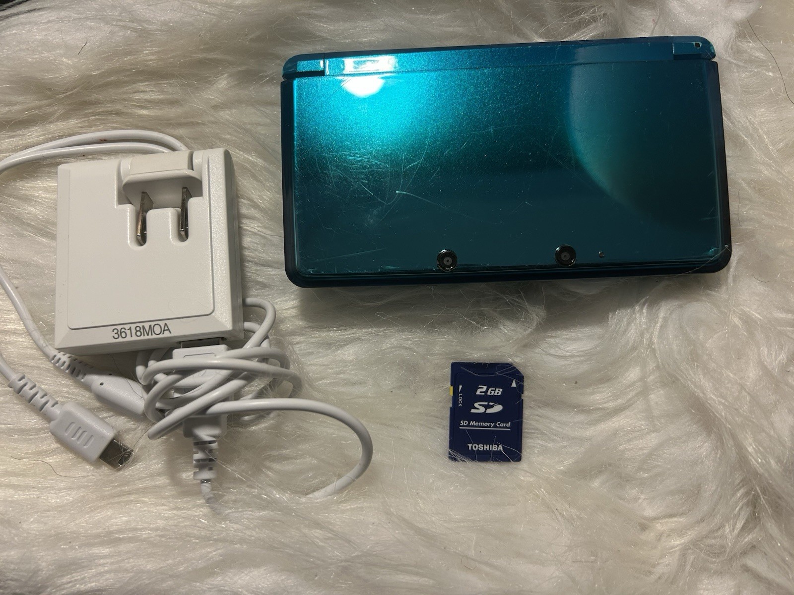 READ Nintendo US 3DS Aqua Blue For Parts/Repair Powers On