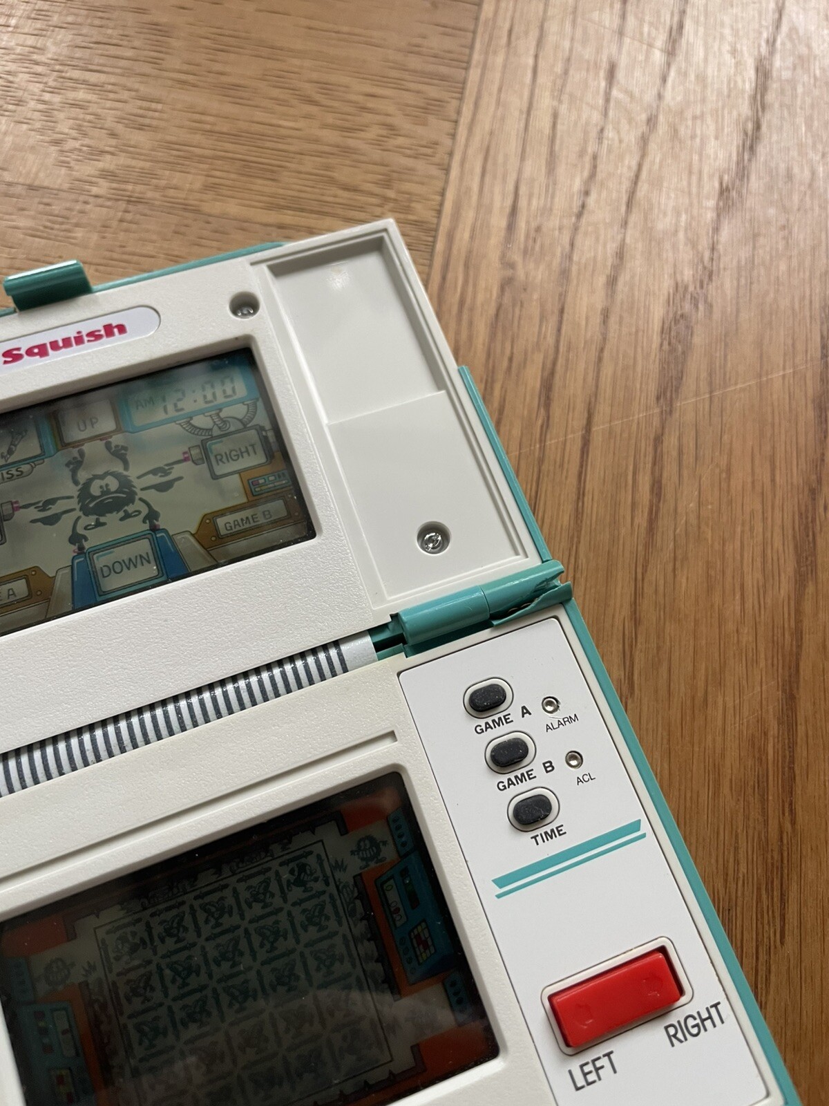 Nintendo Game & Watch Squish MG-61 Multi Screen Electric Game 1986