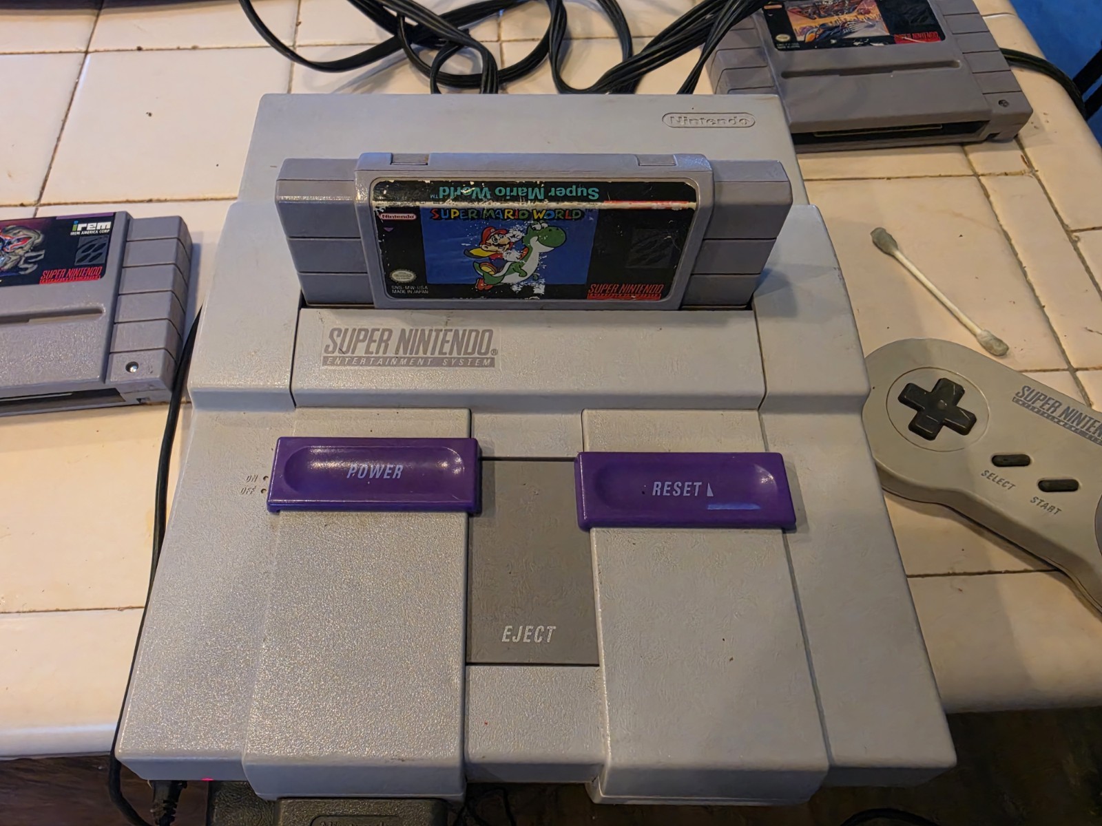 Nintendo Super Nes Orignal Console w/ 2 Controllers & Cables 3 Games