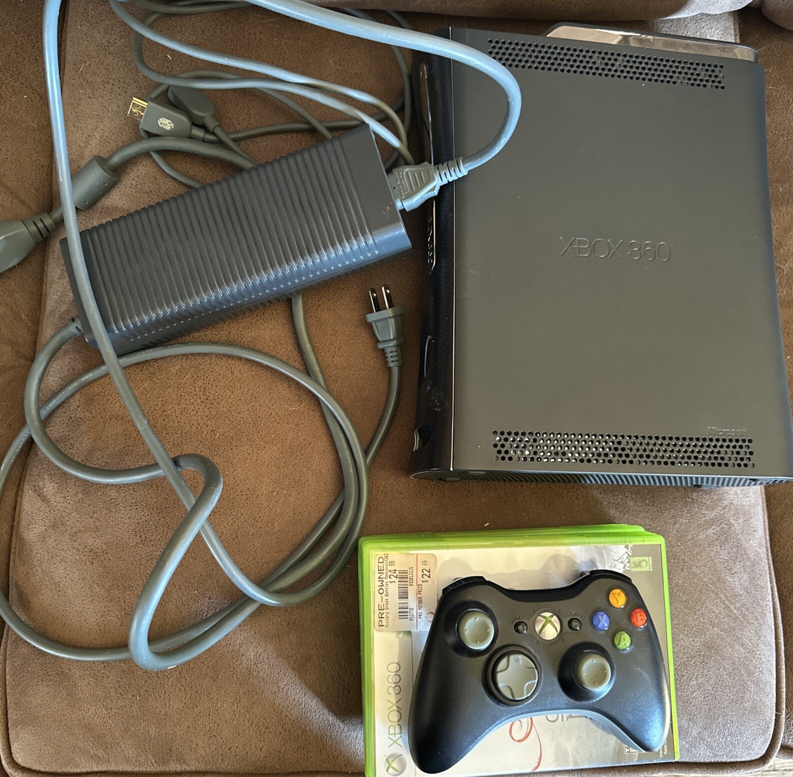 Microsoft Xbox 360 Elite 120GB Black Console w/ controller and games- Working