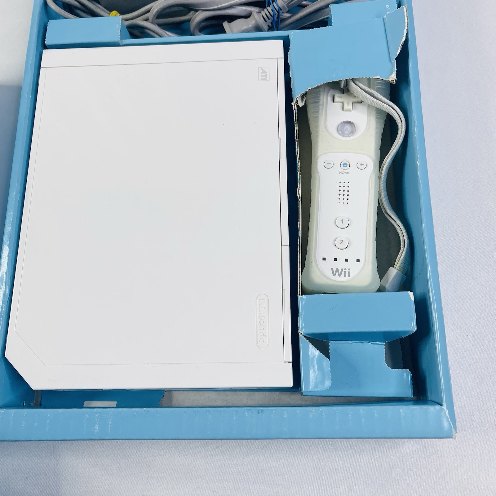 Nintendo Wii Console Complete In Box with Wii Sports Bundle – White Tested