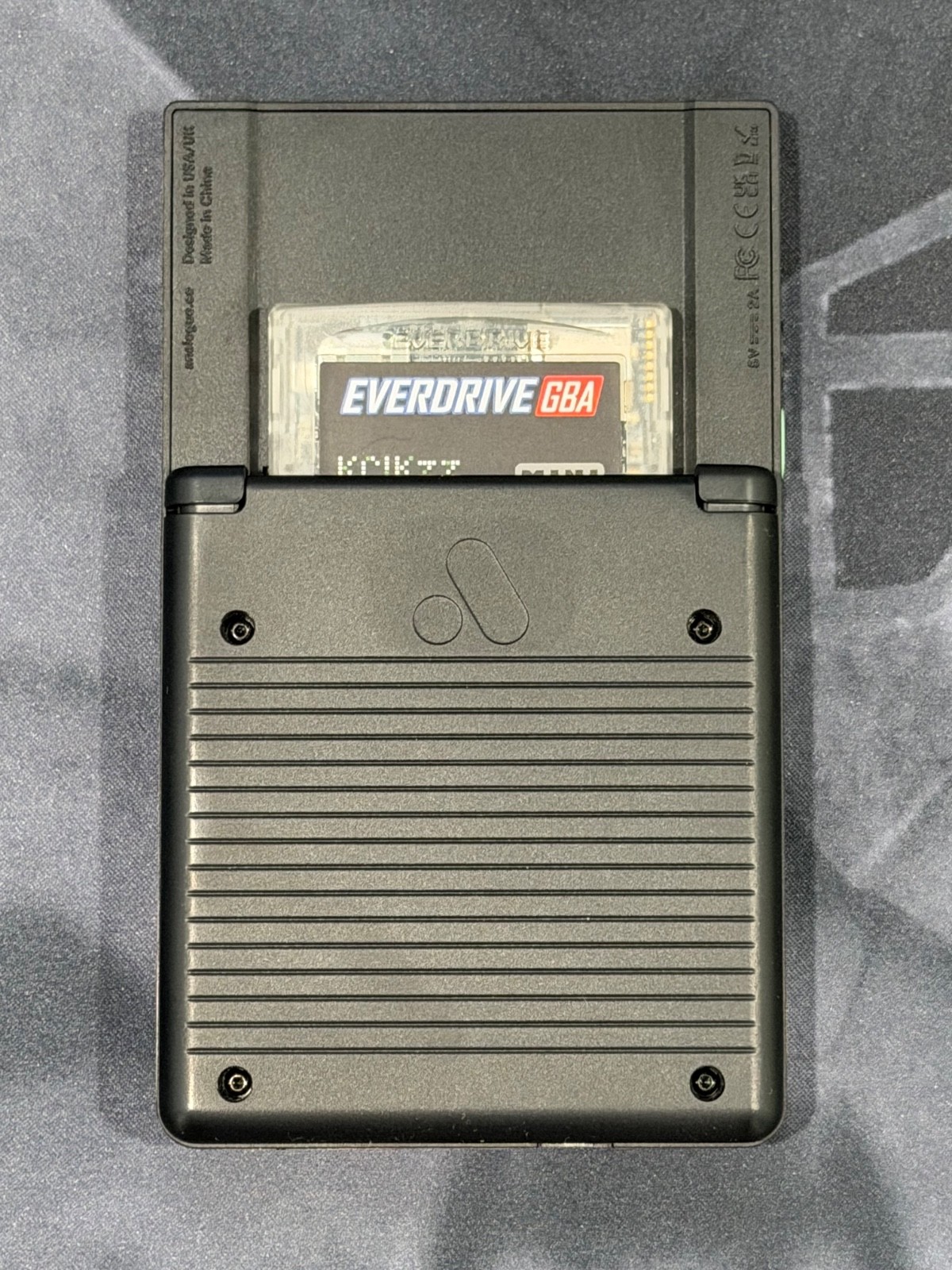 Analogue Pocket (Black) + Everdrive Mini