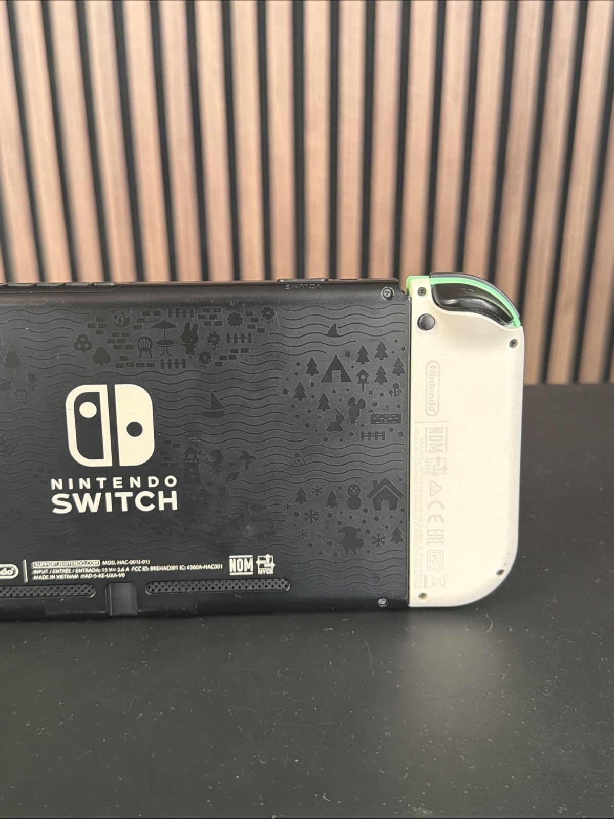Nintendo Switch Animal Crossing Edition HAC-001 2020 32GB Console with Joy-Cons