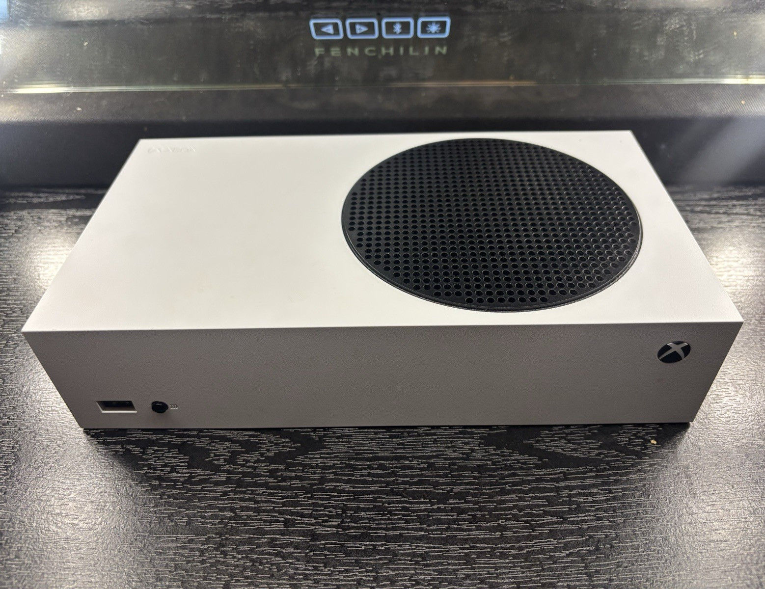 Microsoft Xbox Series S 512GB 4K (BROKEN FOR PARTS ONLY)