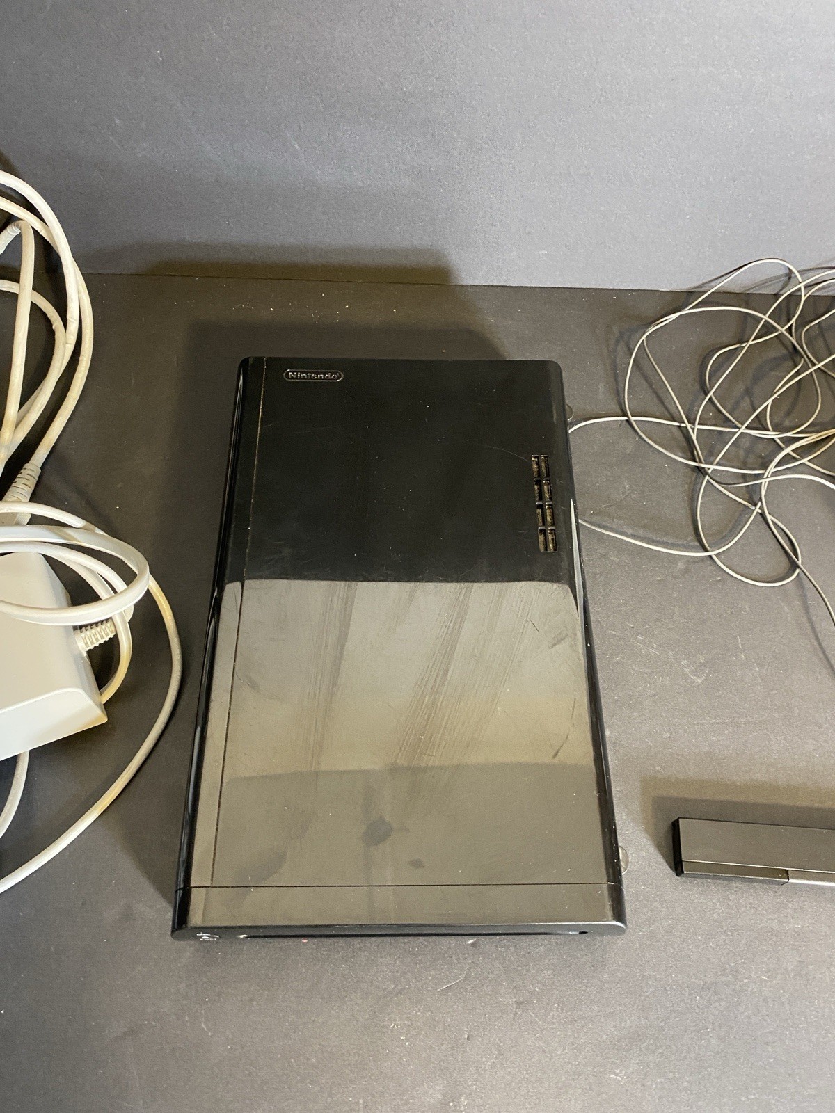 Nintendo Wii U WUP-101(02) Black Home Console only 32GB Works Great With Cables