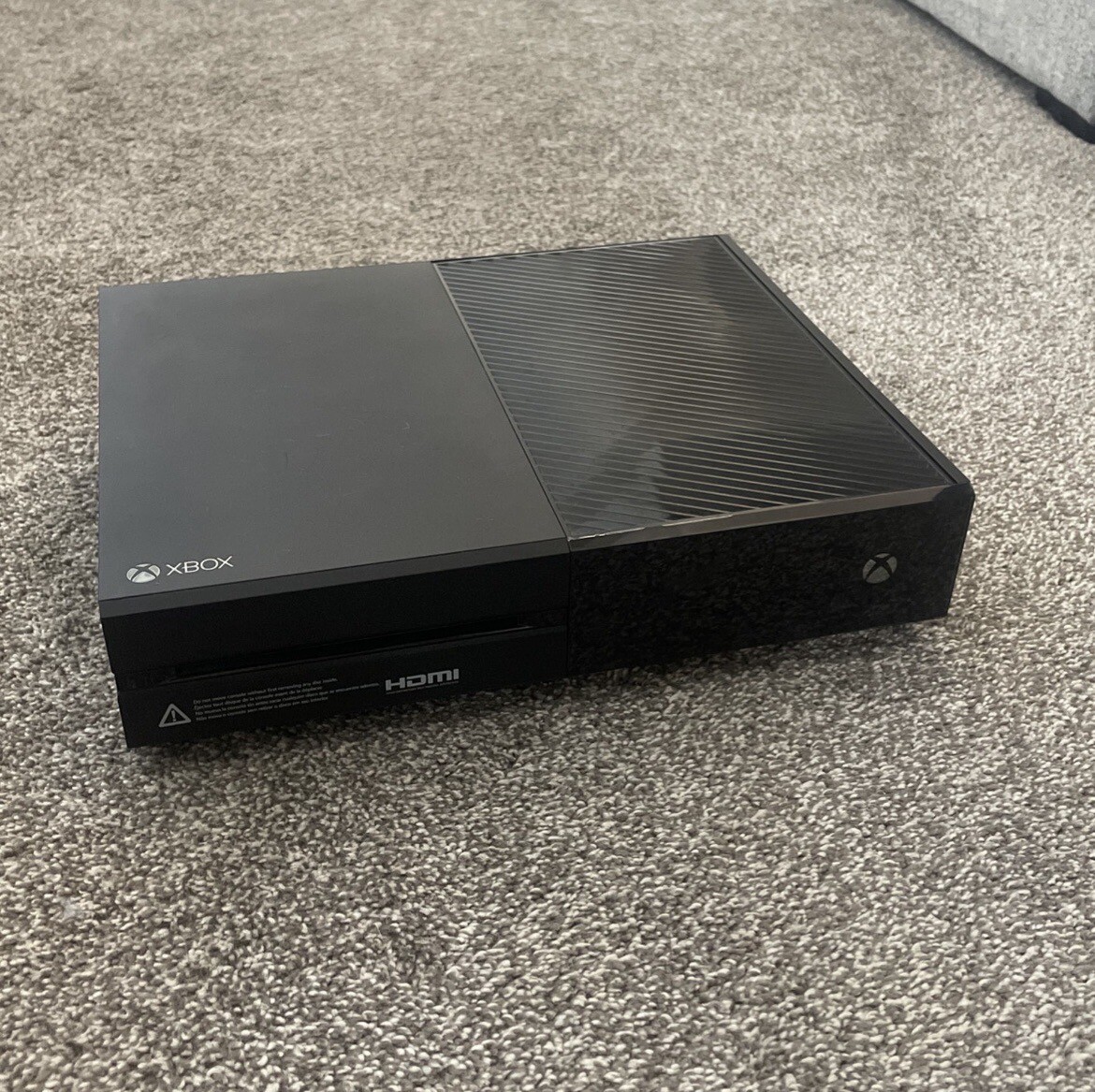 Microsoft Xbox One with Kinect 500GB Black Console – 7UV-00077