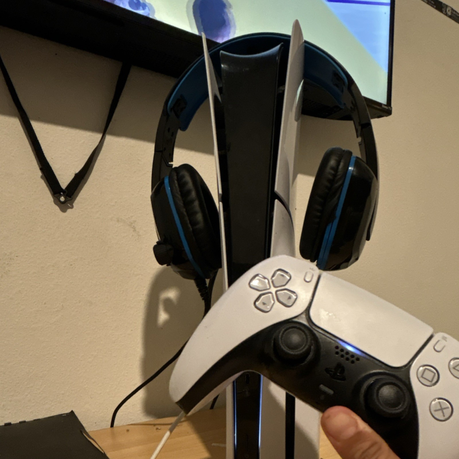 Sony PlayStation 5 Console Wi-Fi HDMI with White Controller Black/Blue Headset