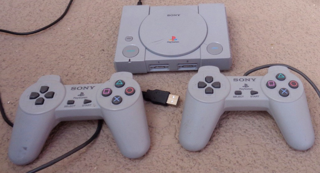 SONY PLAYSTATION CLASSIC MINI CONSOLE SCPH-1000R TESTED WORKING